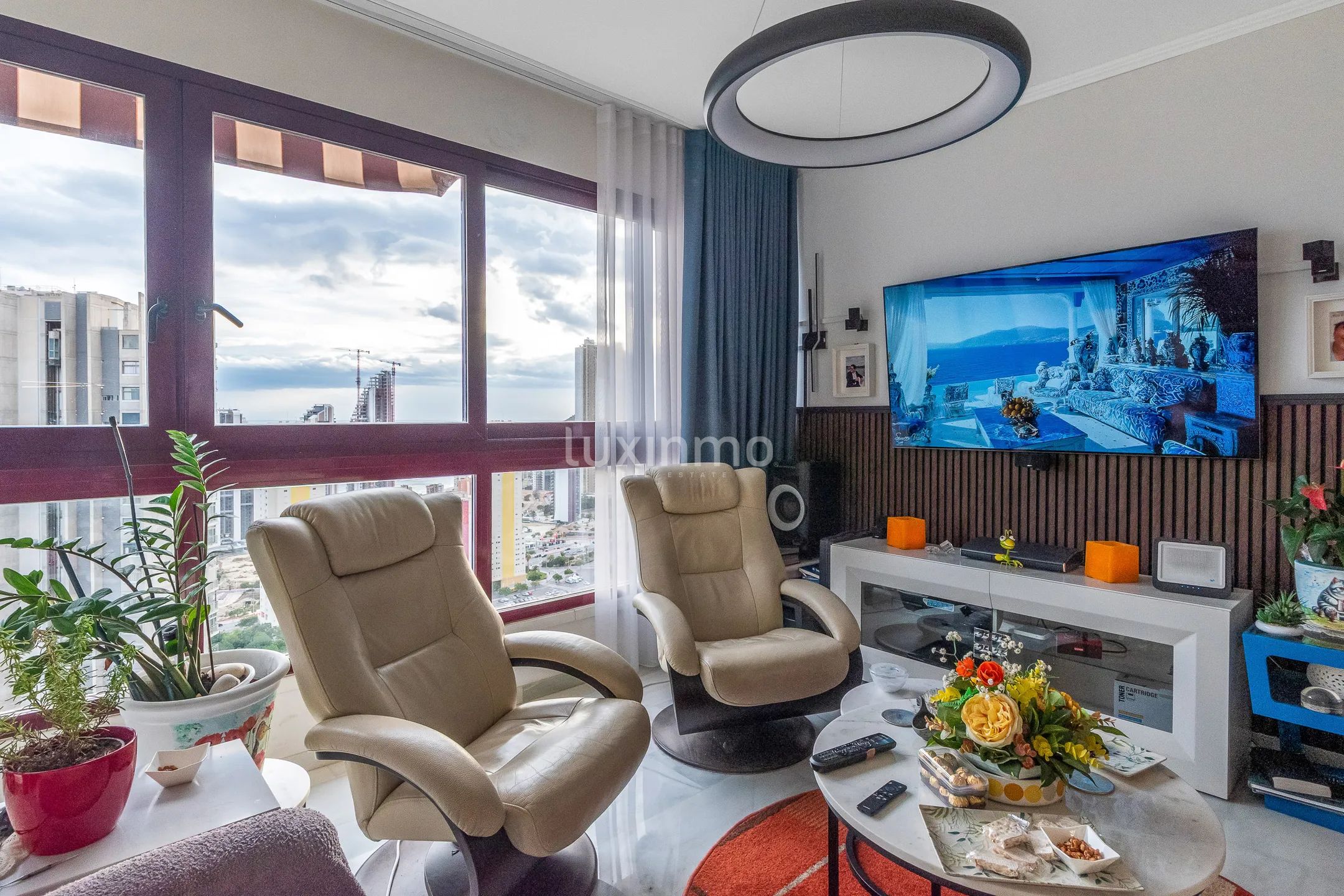 Renovated flat with sea views in Benidorm — photo 17