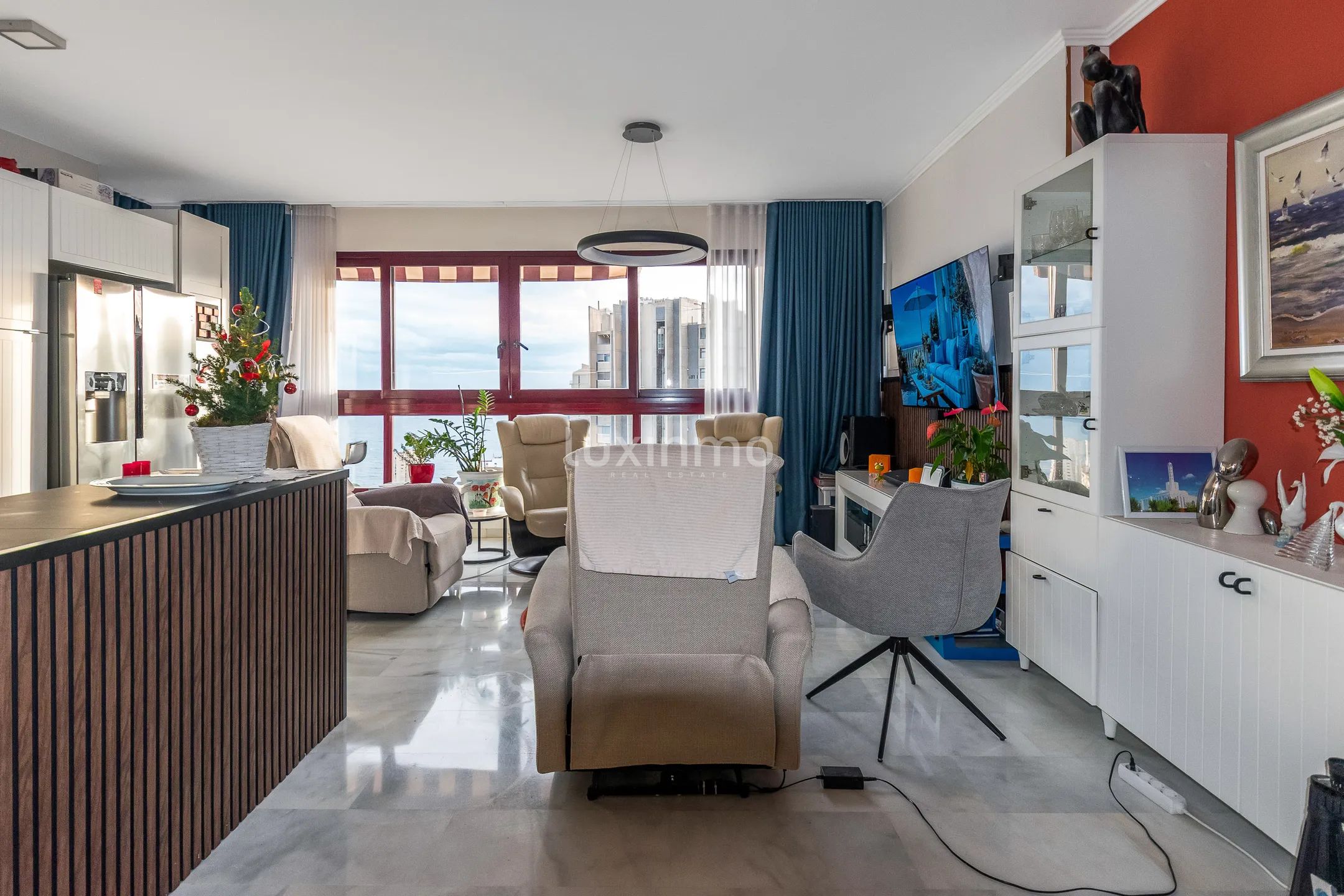 Renovated flat with sea views in Benidorm — photo 15