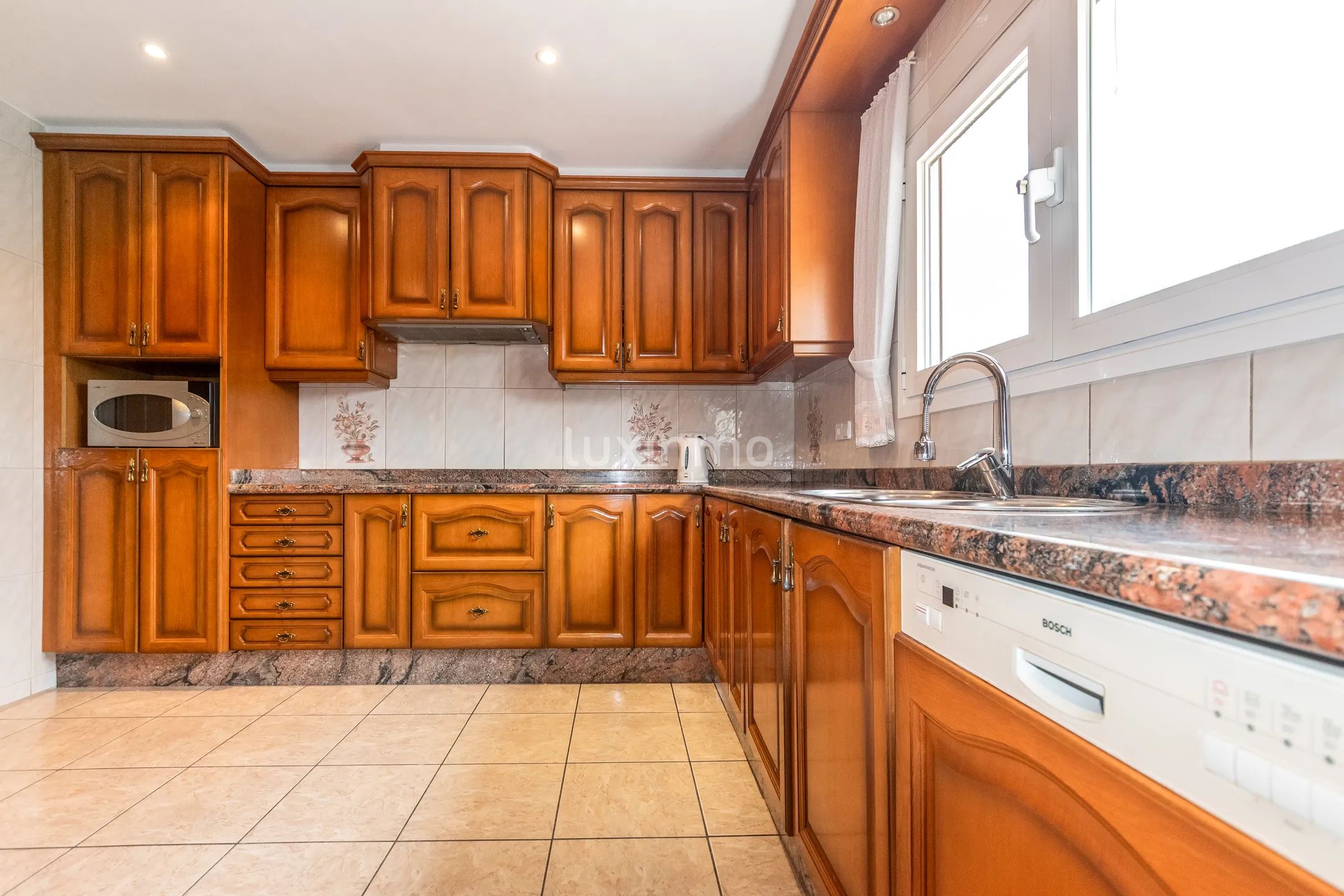 House with private pool and large plot for sale in Altea — photo 17