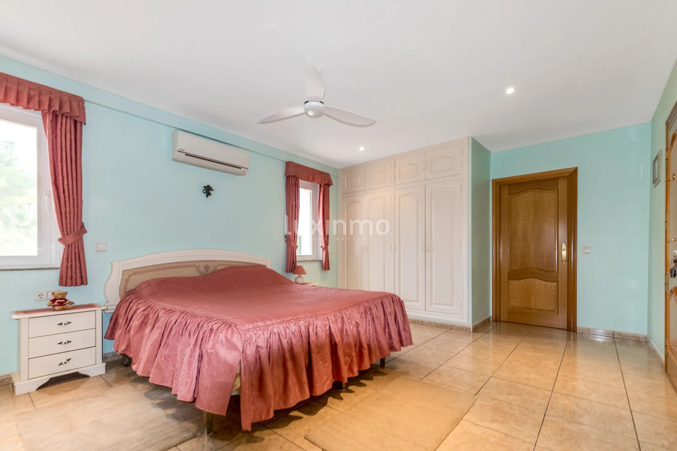 House with private pool and large plot for sale in Altea — photo 15