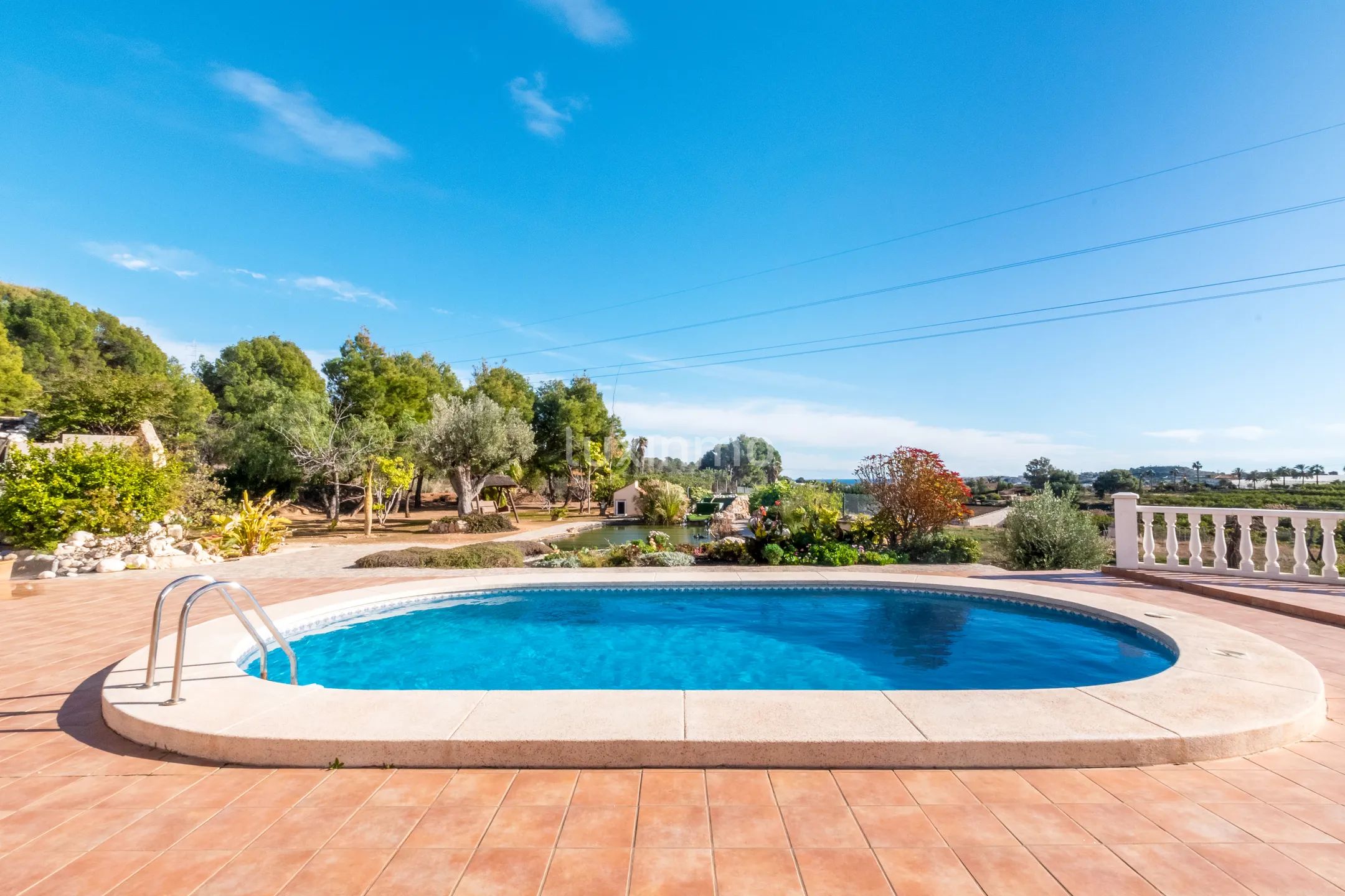 House with private pool and large plot for sale in Altea — photo 3
