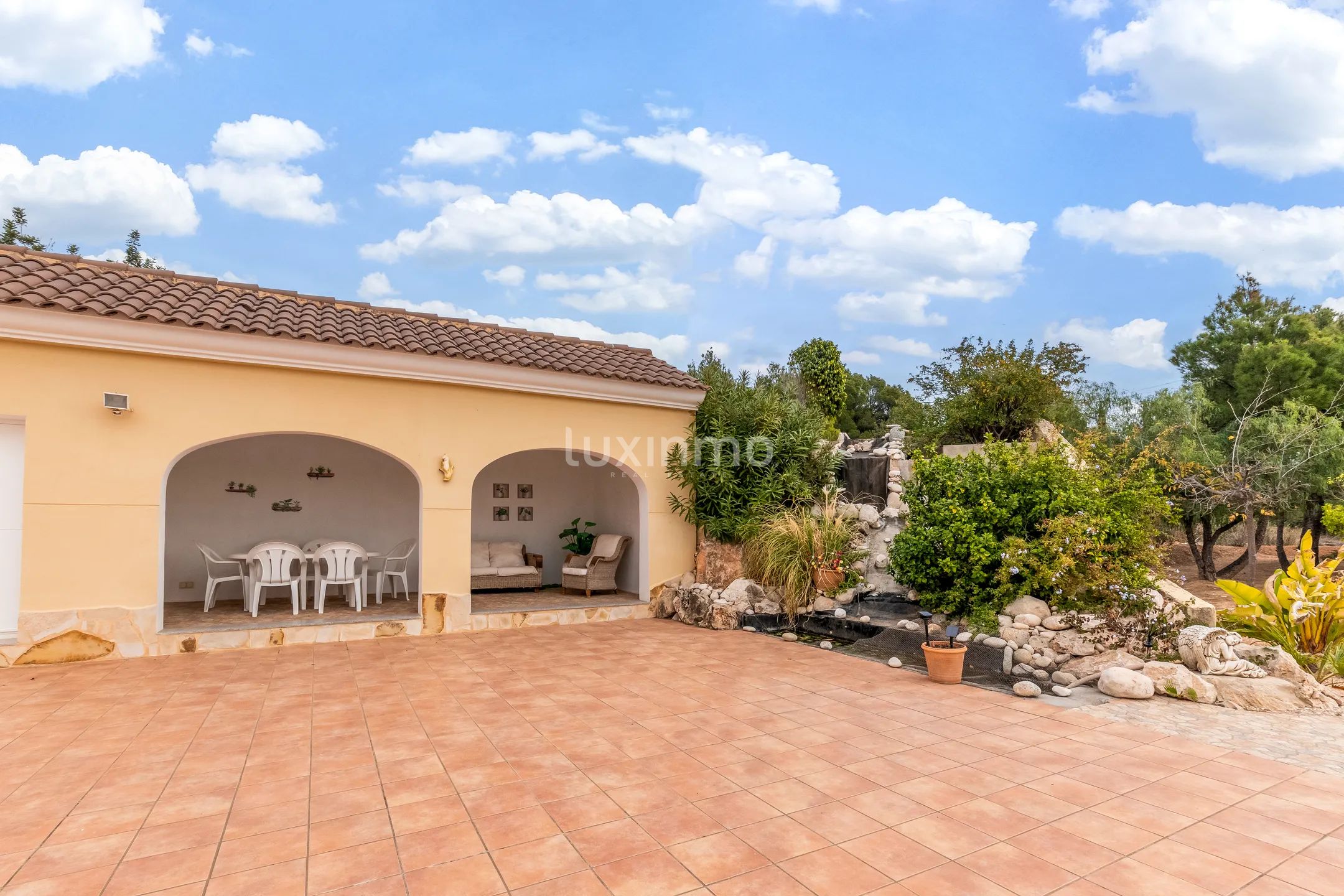 House with private pool and large plot for sale in Altea — photo 14