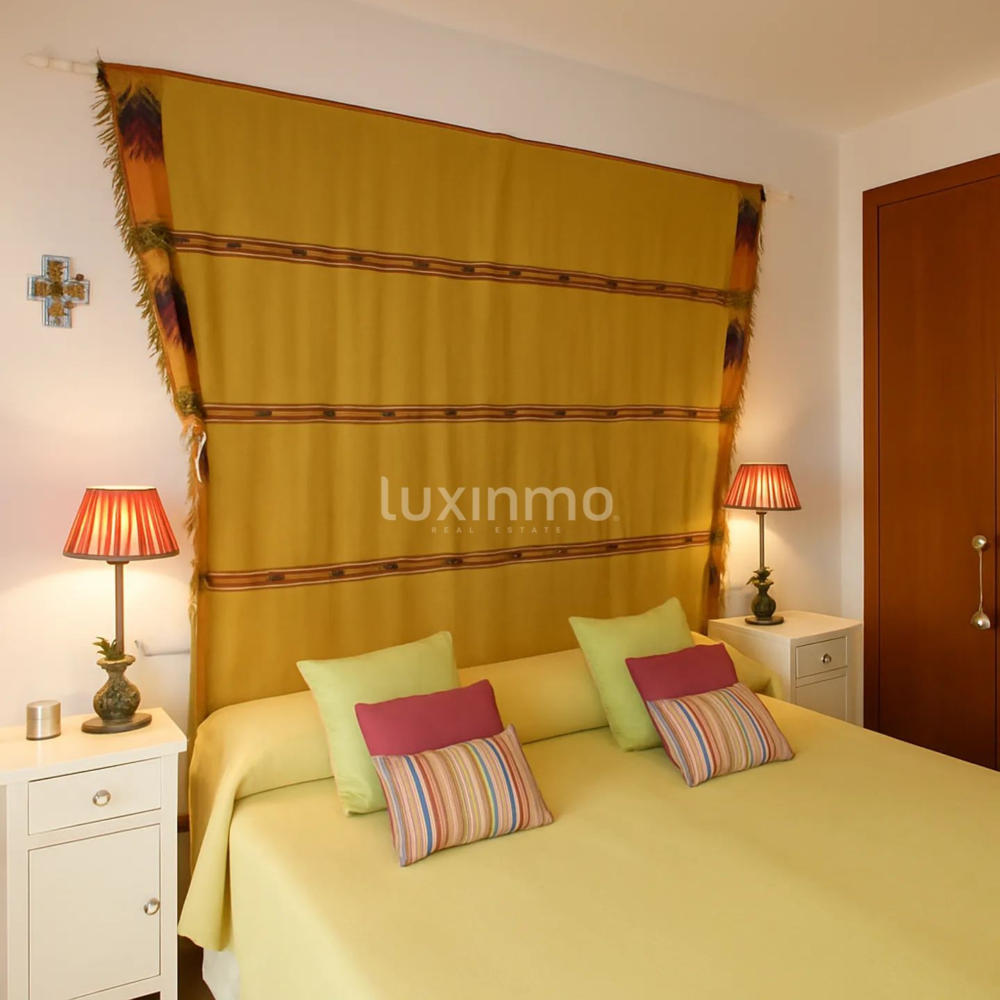 Charming semi-detached house with sea views in Cala Tarida — photo 17