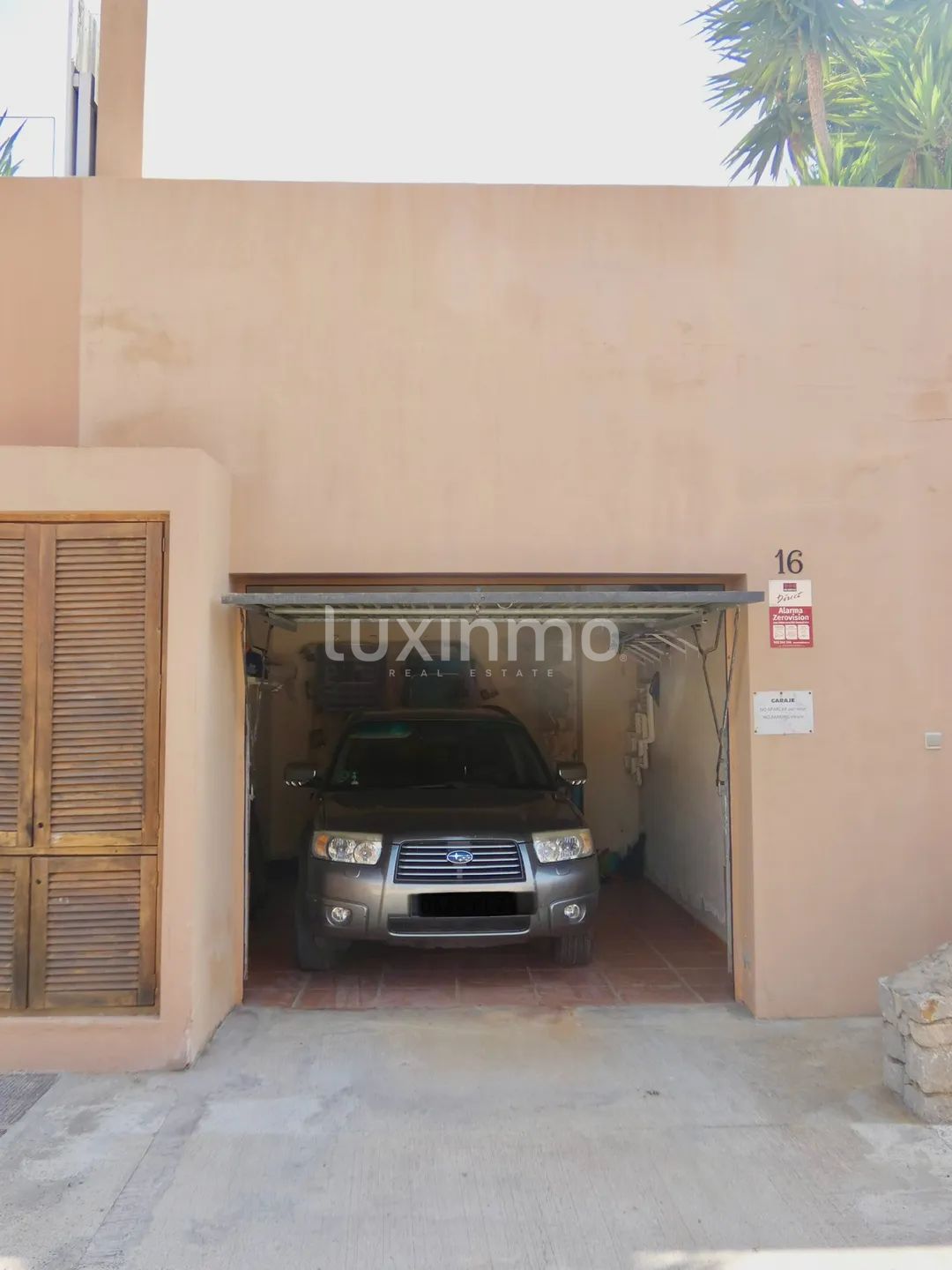 Charming semi-detached house with sea views in Cala Tarida — photo 24