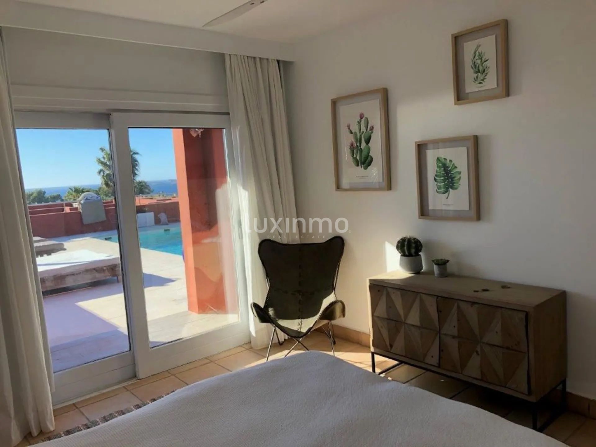 Charming  mediterranean semi-detached house with sunset views in Cala Tarida — photo 12