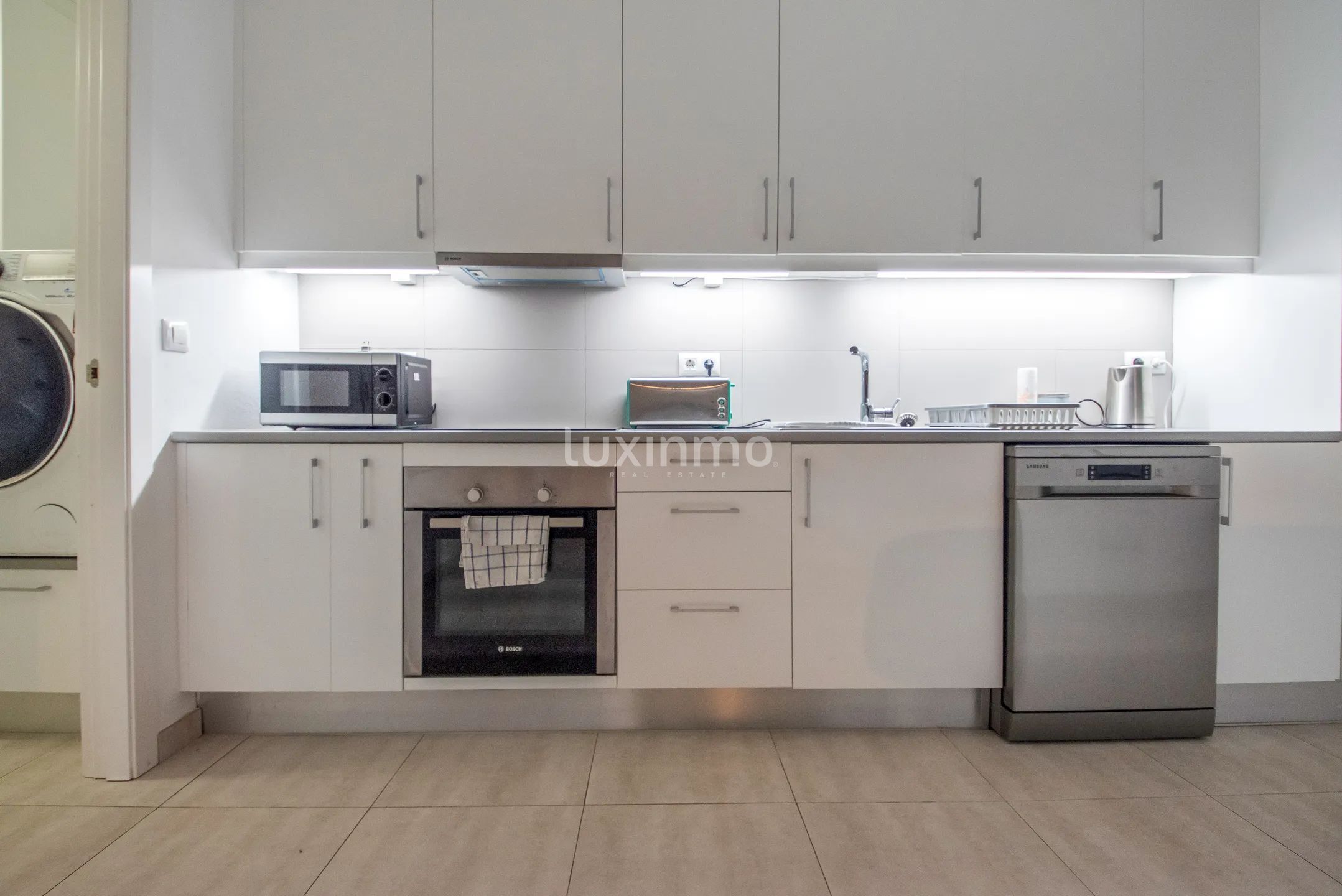 Moderne 6-Schlafzimmer-Villa mit privatem Pool und Meerblick in Alfáz Del Pí — photo 32