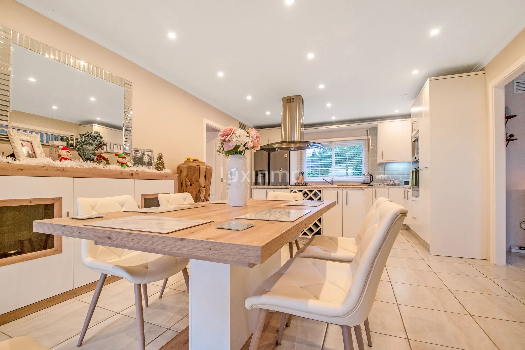 Moderne 6-Schlafzimmer-Villa mit privatem Pool und Meerblick in Alfáz Del Pí — photo 10