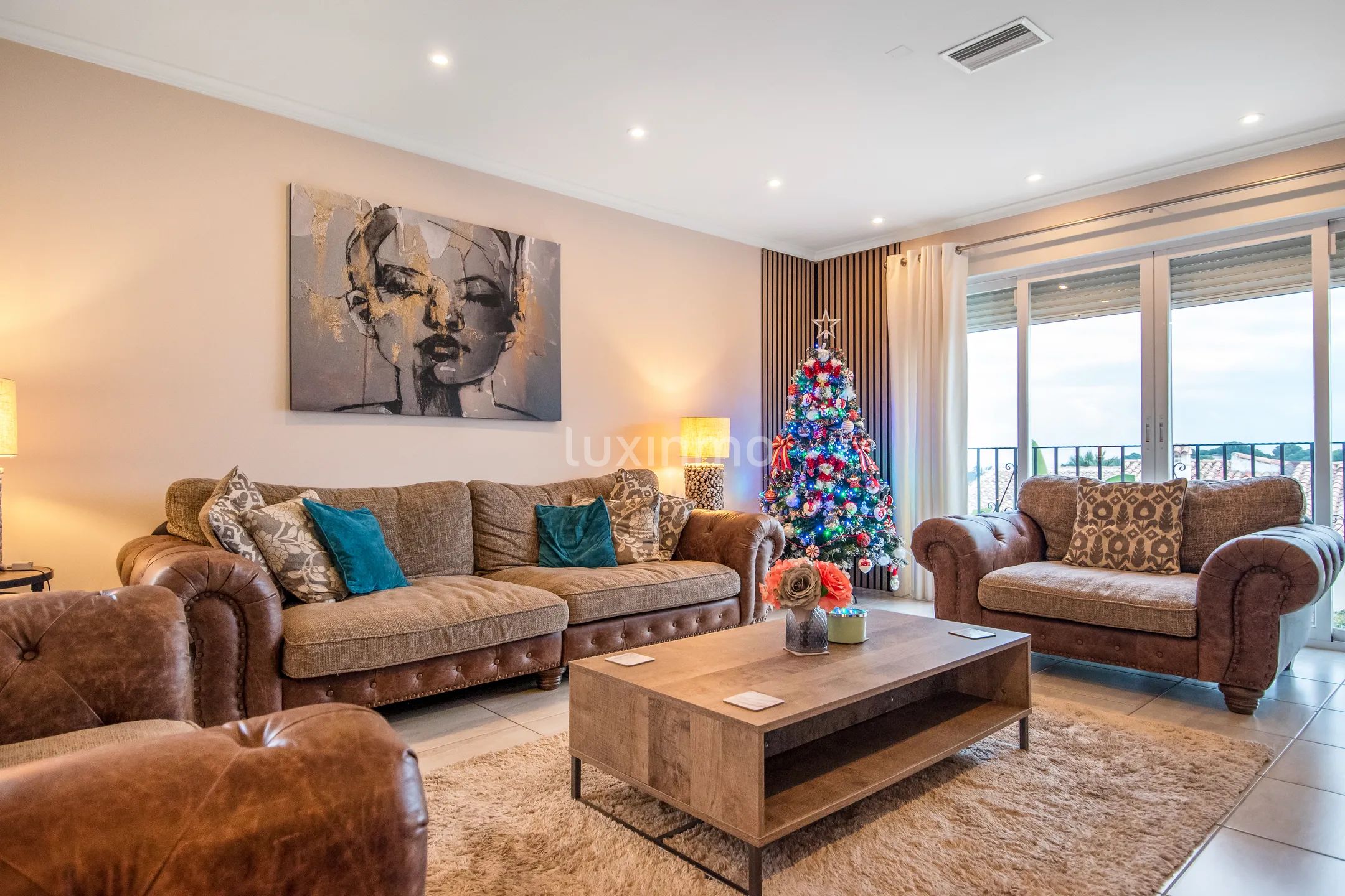 Moderne 6-Schlafzimmer-Villa mit privatem Pool und Meerblick in Alfáz Del Pí — photo 15