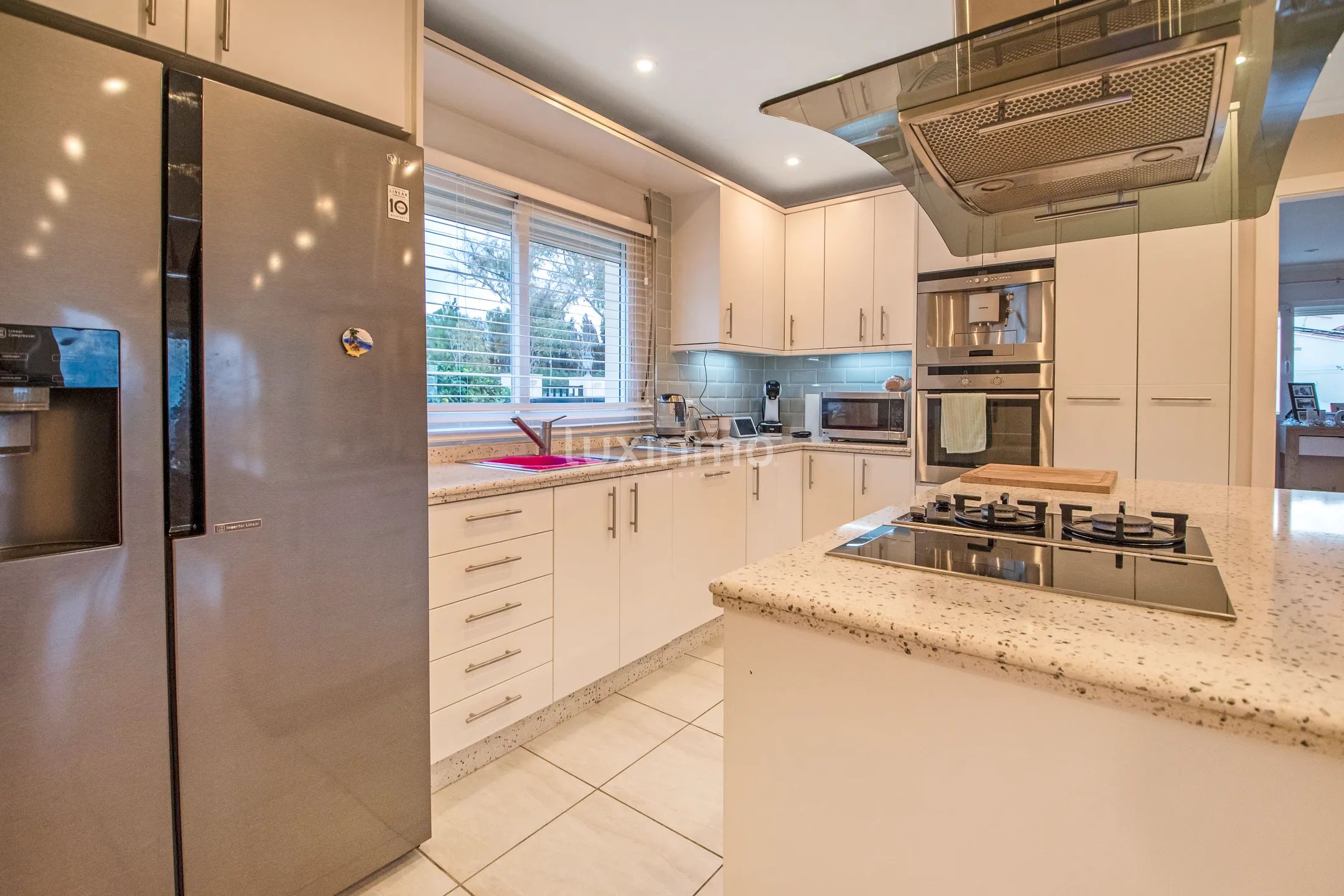 Moderne 6-Schlafzimmer-Villa mit privatem Pool und Meerblick in Alfáz Del Pí — photo 11