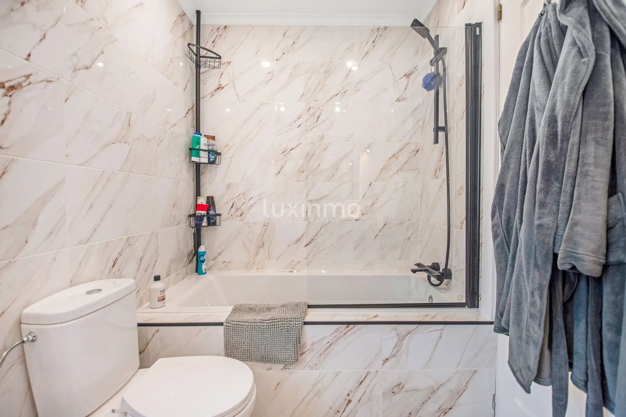 Moderne 6-Schlafzimmer-Villa mit privatem Pool und Meerblick in Alfáz Del Pí — photo 23