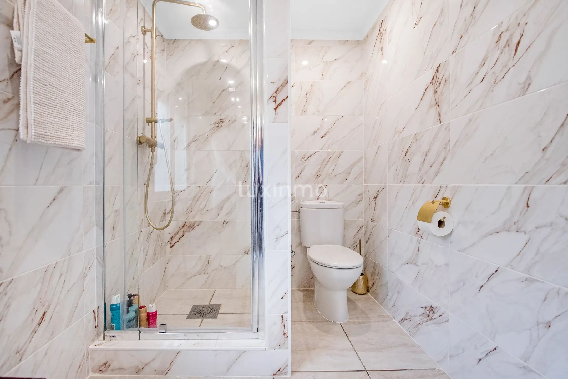 Moderne 6-Schlafzimmer-Villa mit privatem Pool und Meerblick in Alfáz Del Pí — photo 21