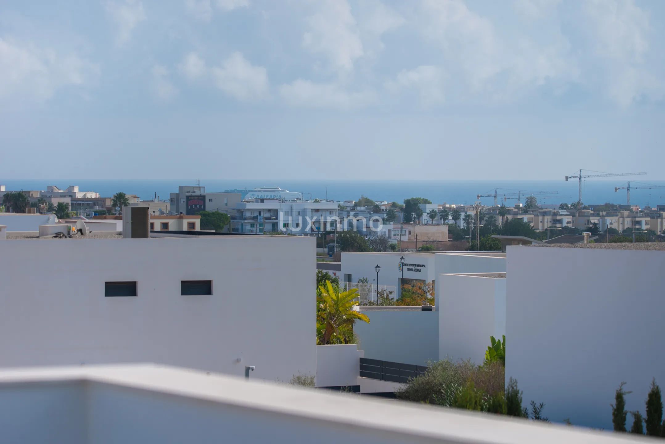 Luxurious 4-Bedroom villa for easy life in Sa Carroca — photo 33