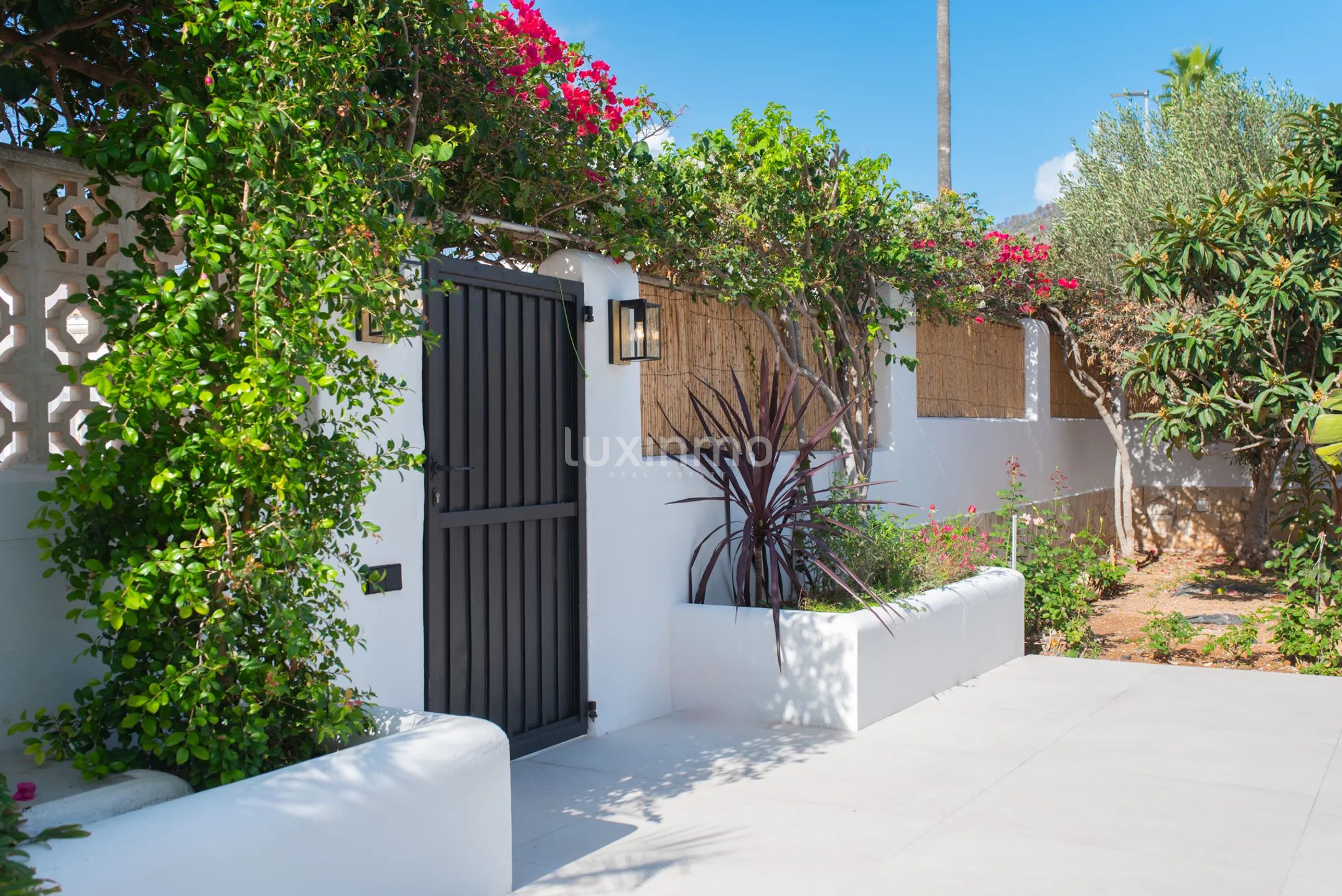 Luxueuze villa met 4 slaapkamers voor een eenvoudig leven in Sa Carroca — photo 35