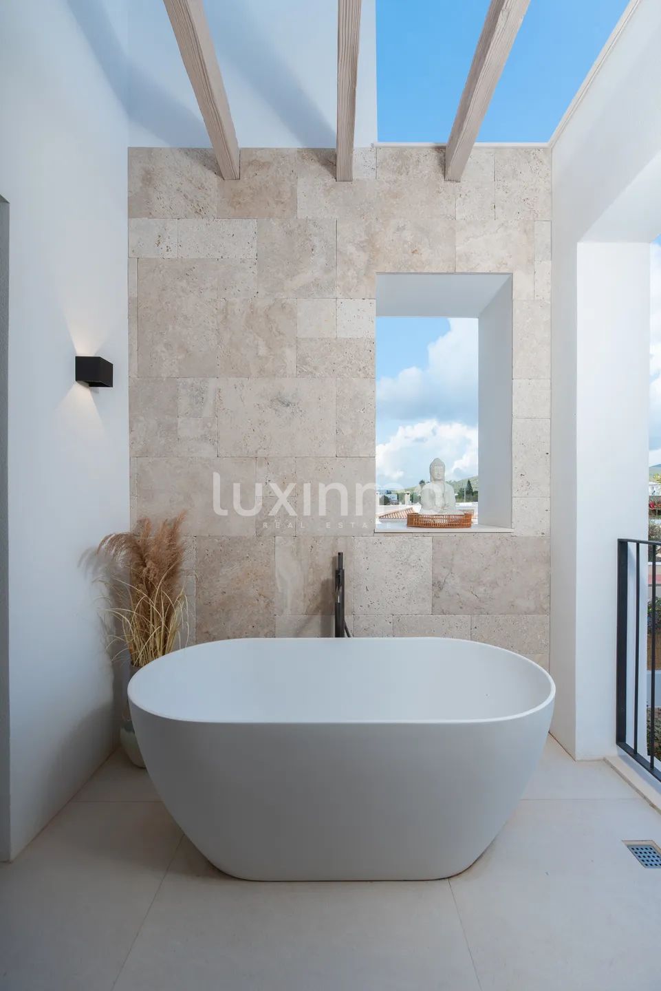 Luxurious 4-Bedroom villa for easy life in Sa Carroca — photo 23