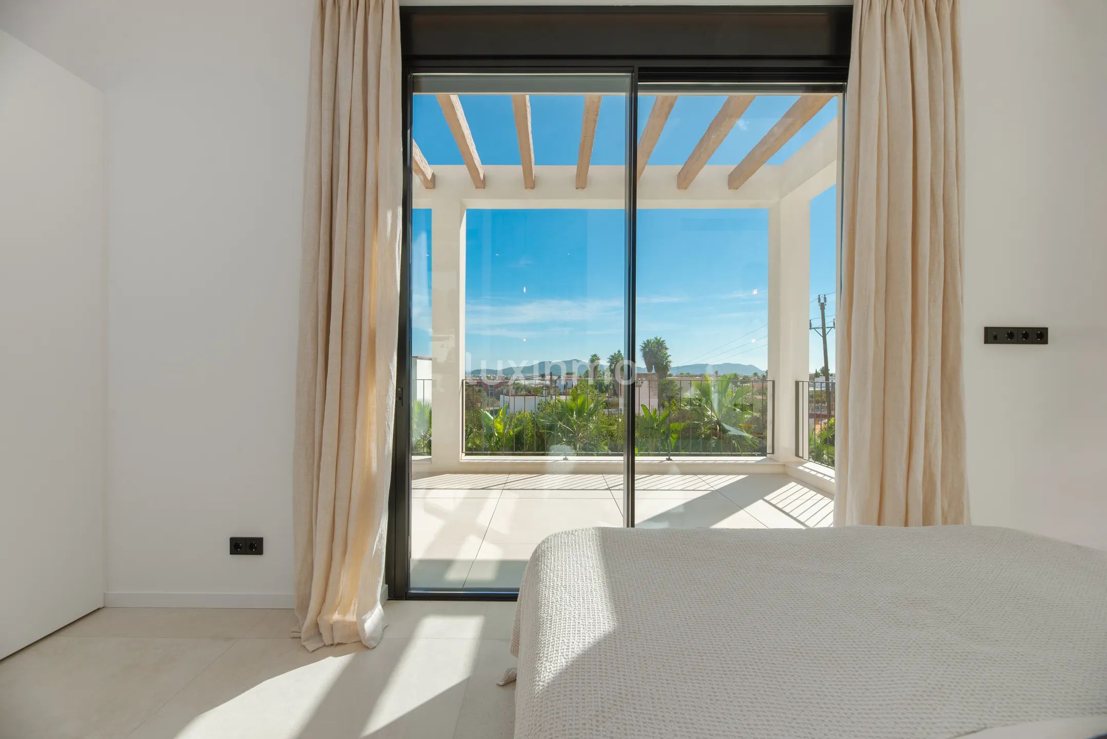 Brand new luxurious 4-Bedroom detached house with views in Sa Carroca — photo 46