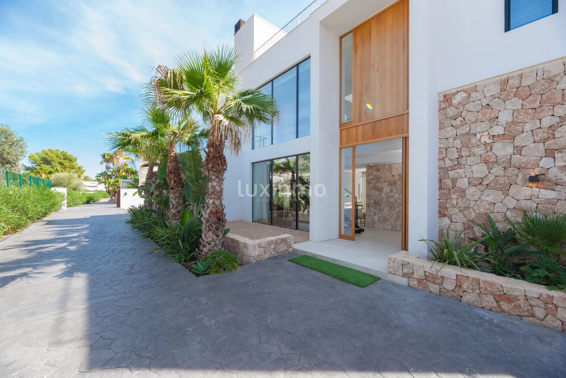 Chalet moderno a estrenar de 6 dormitorios en Sa Carroca — photo 81