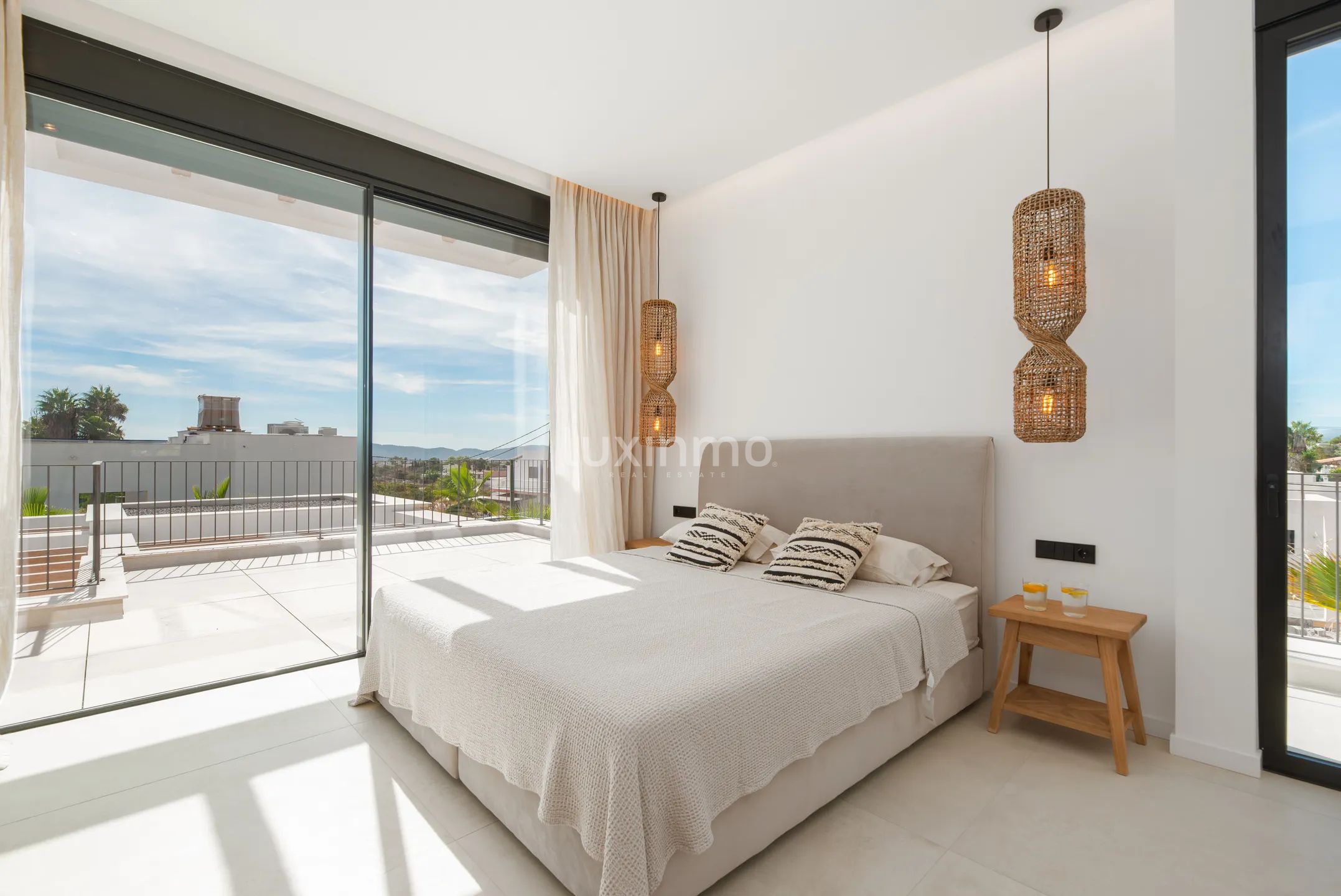 Chalet moderno a estrenar de 6 dormitorios en Sa Carroca — photo 49