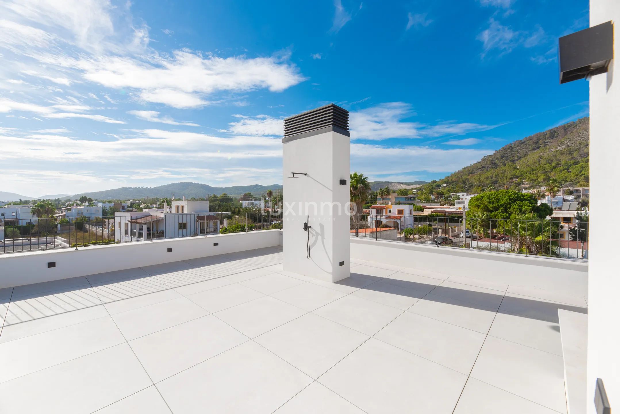 Chalet moderno a estrenar de 6 dormitorios en Sa Carroca — photo 75