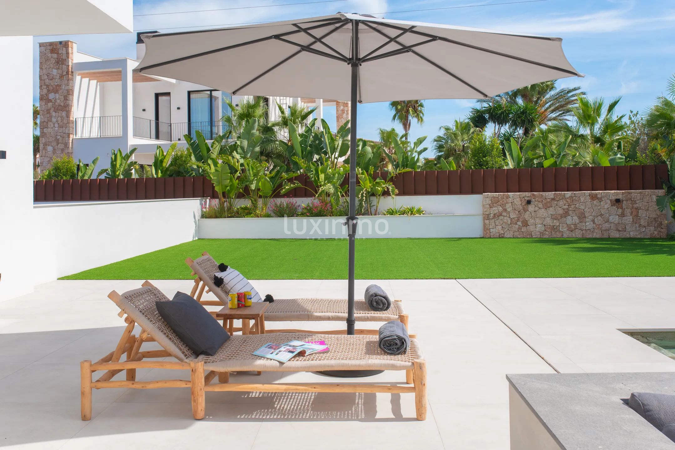 Chalet moderno a estrenar de 6 dormitorios en Sa Carroca — photo 82