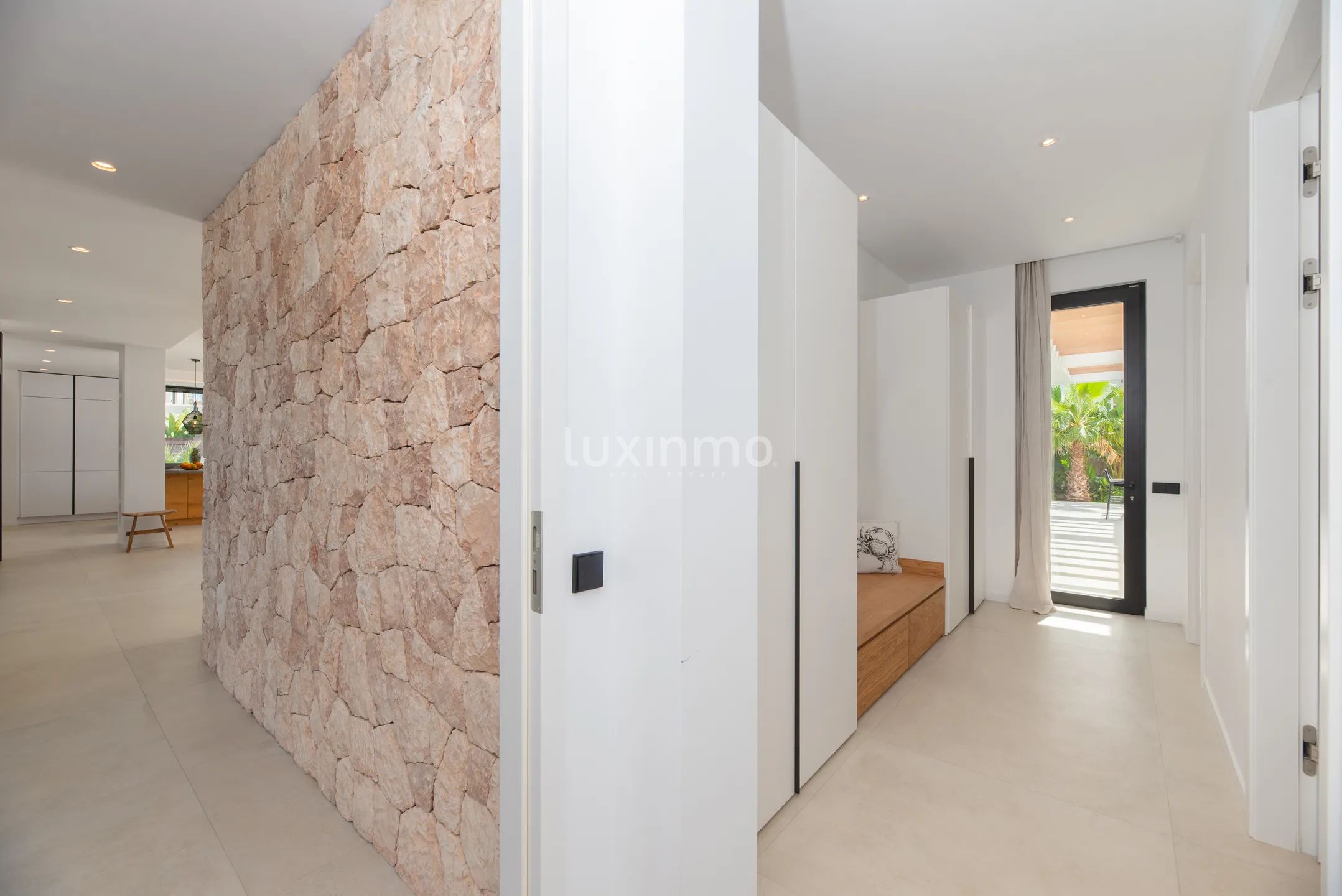 Chalet moderno a estrenar de 6 dormitorios en Sa Carroca — photo 27