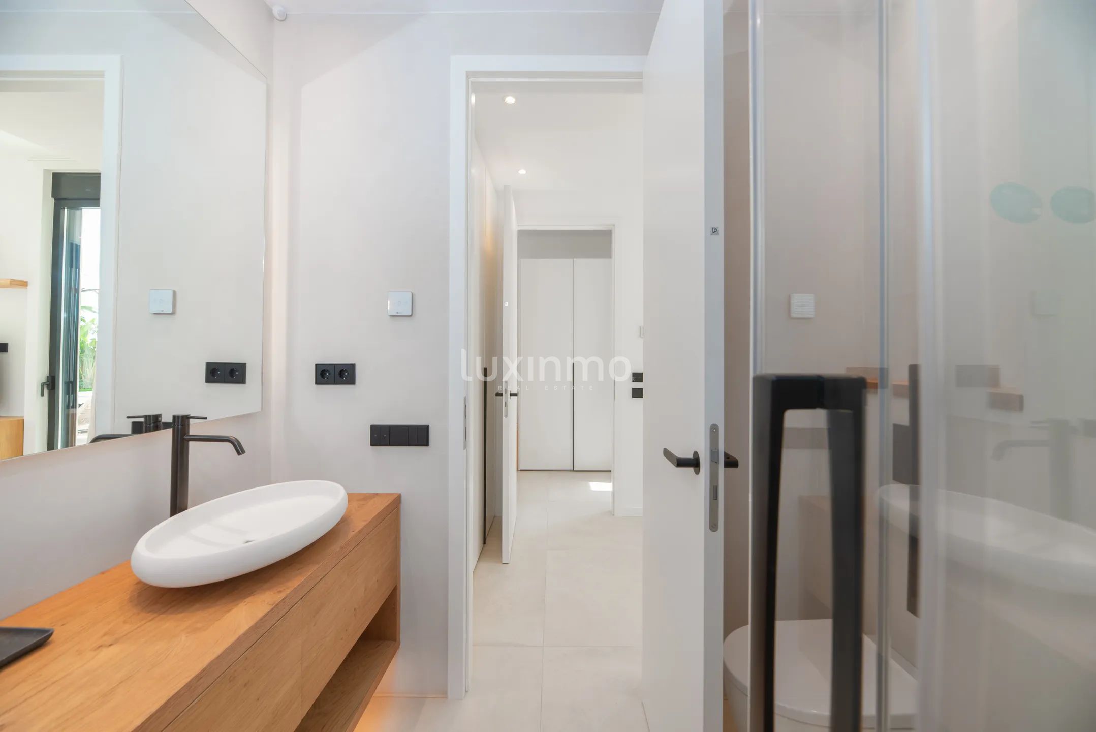 Chalet moderno a estrenar de 6 dormitorios en Sa Carroca — photo 33