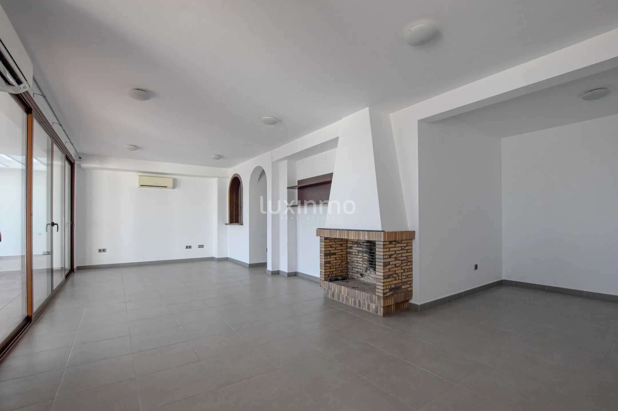 Charmigt parhus med havsutsikt att hyra i La Fustera Benissa — photo 28