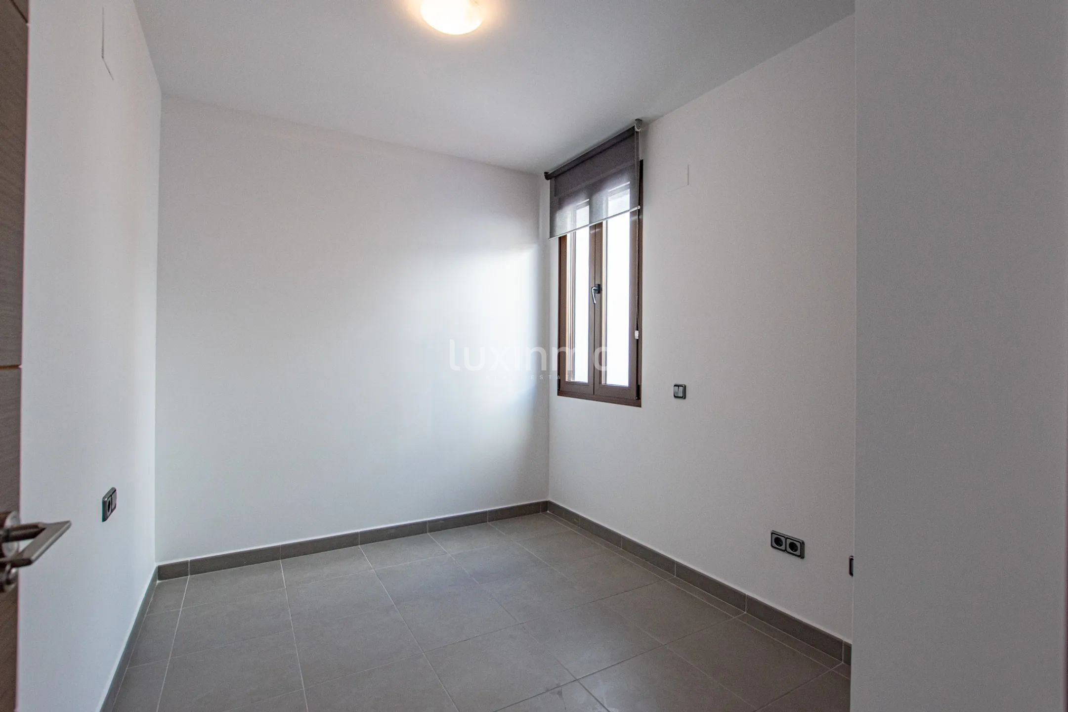 Charmigt parhus med havsutsikt att hyra i La Fustera Benissa — photo 18