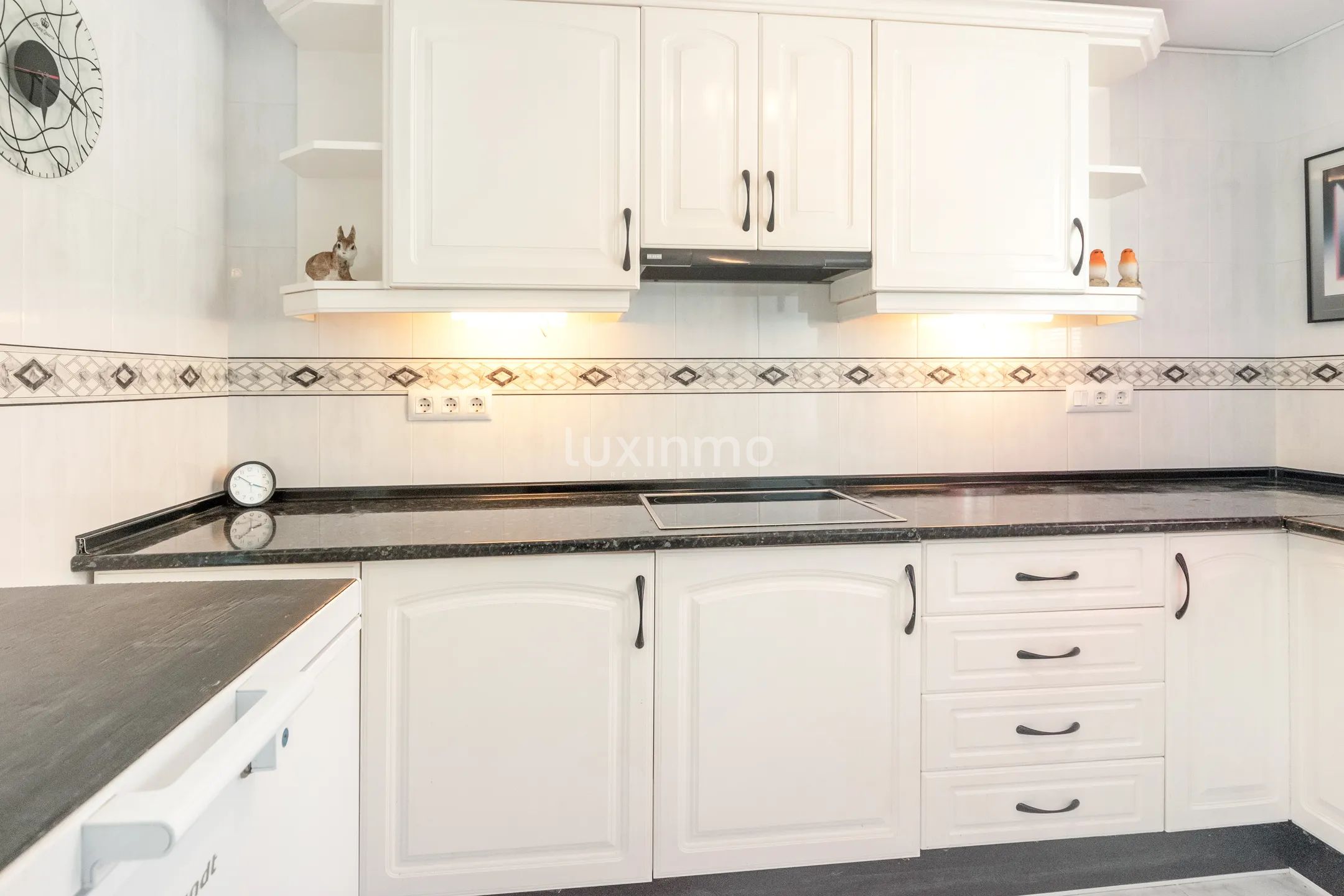 Detached house with beautiful sea views in Altea/La Nucia area — photo 17