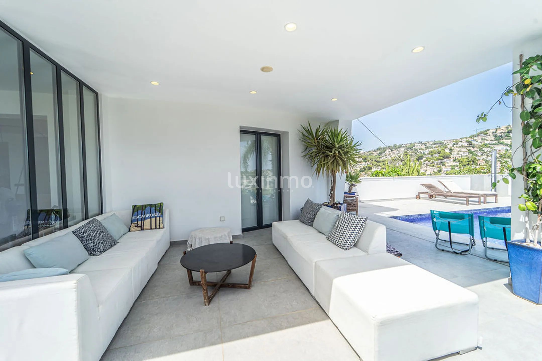 Modern villa with sea views in Benissa Costa — photo 2