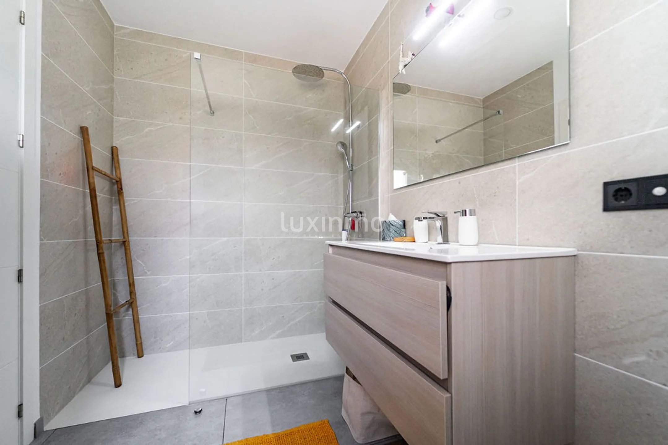 Modern villa with sea views in Benissa Costa — photo 18