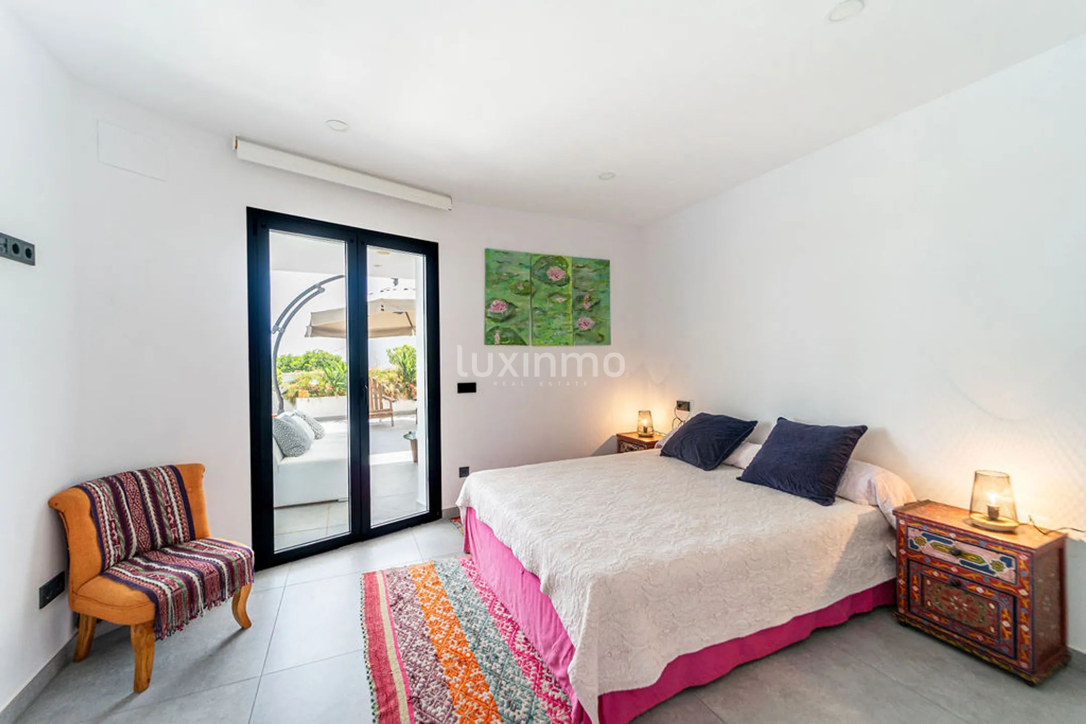 Modern villa with sea views in Benissa Costa — photo 11