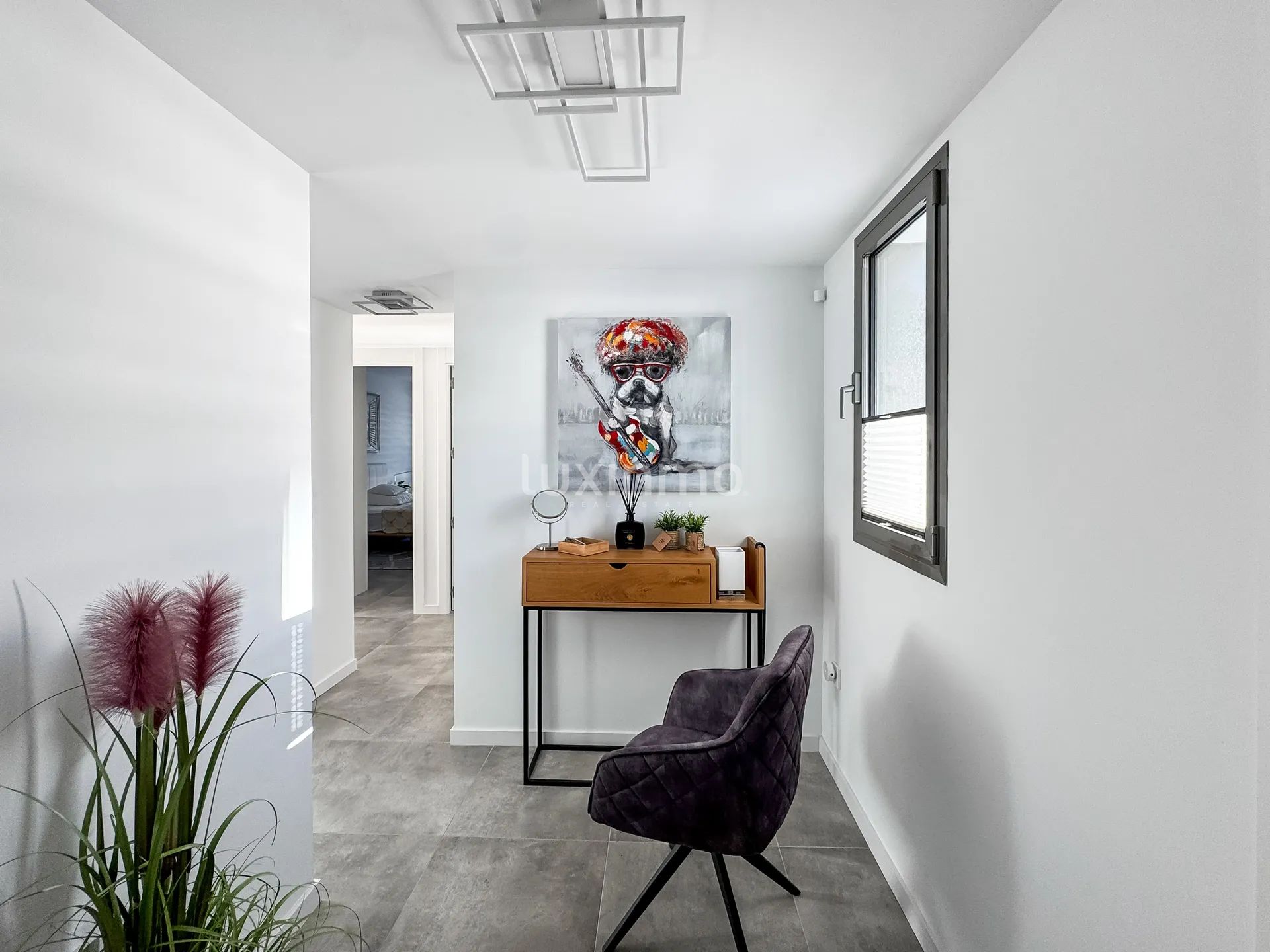 Luxurious appartment with sea & mountain views — photo 4