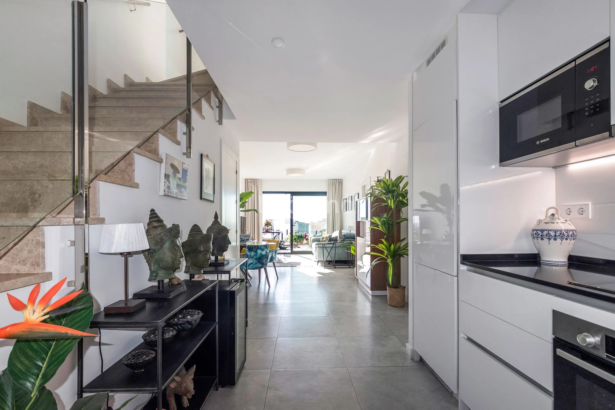 Modern penthouse with beautiful sea views in Balcon de Finestrat — photo 19