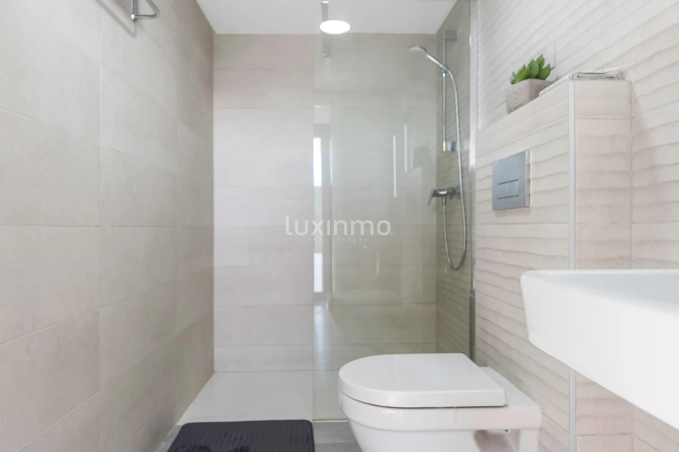 Modern penthouse with beautiful sea views in Balcon de Finestrat — photo 32