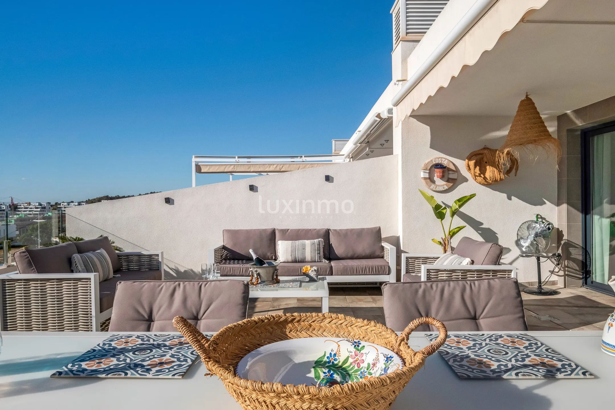 Modern penthouse with beautiful sea views in Balcon de Finestrat — photo 13