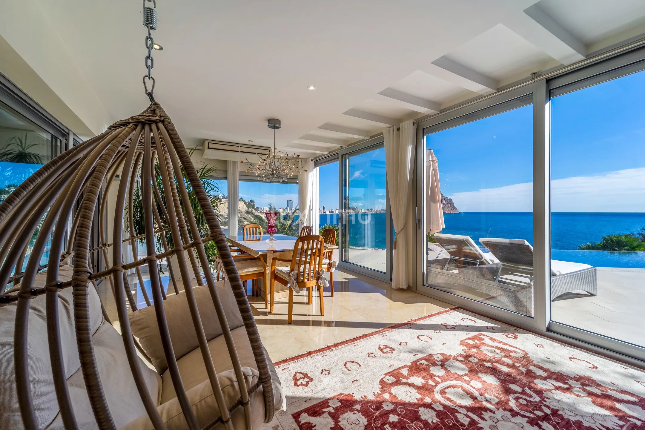 Exclusive luxury villa with panoramic sea views — photo 6