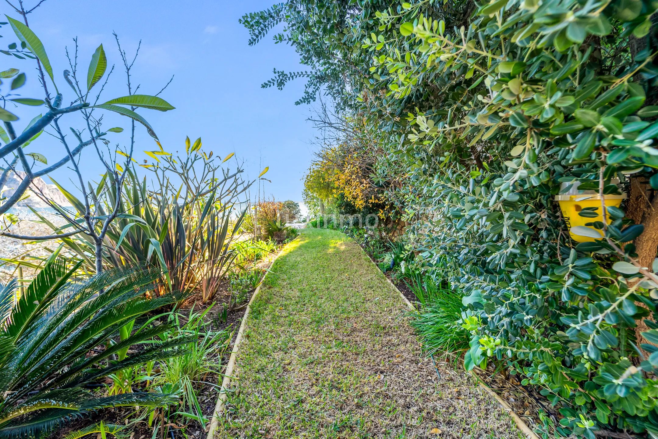 Exclusive luxury villa with panoramic sea views — photo 35