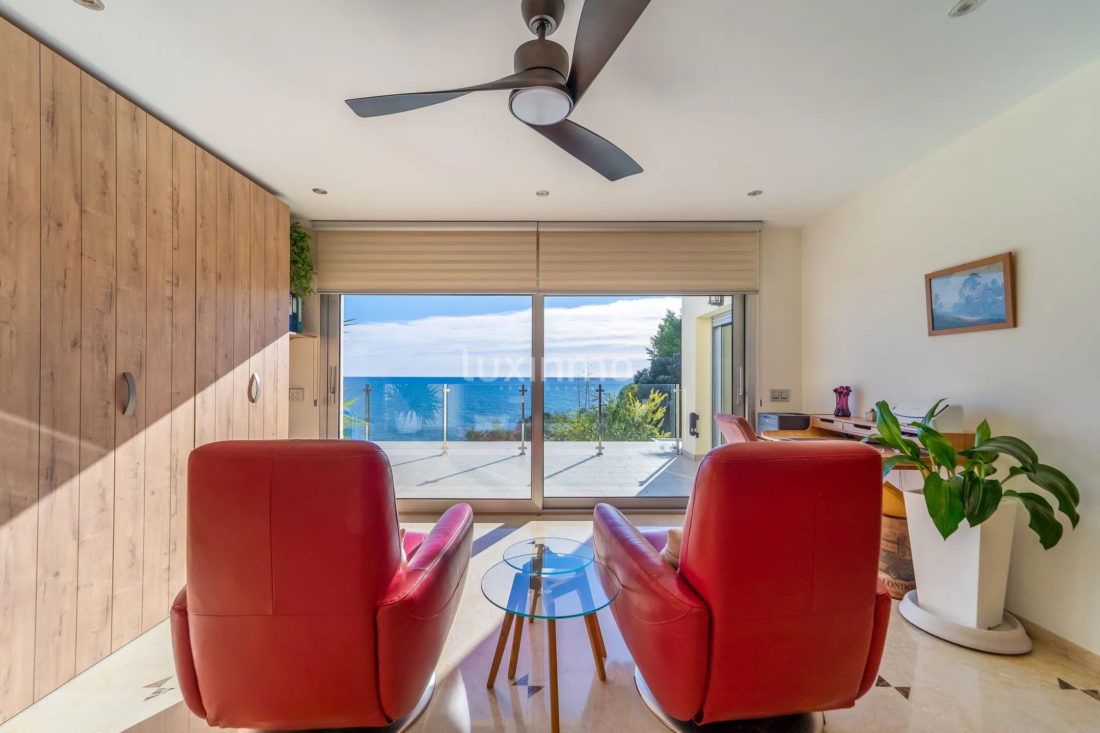 Exclusive luxury villa with panoramic sea views — photo 17