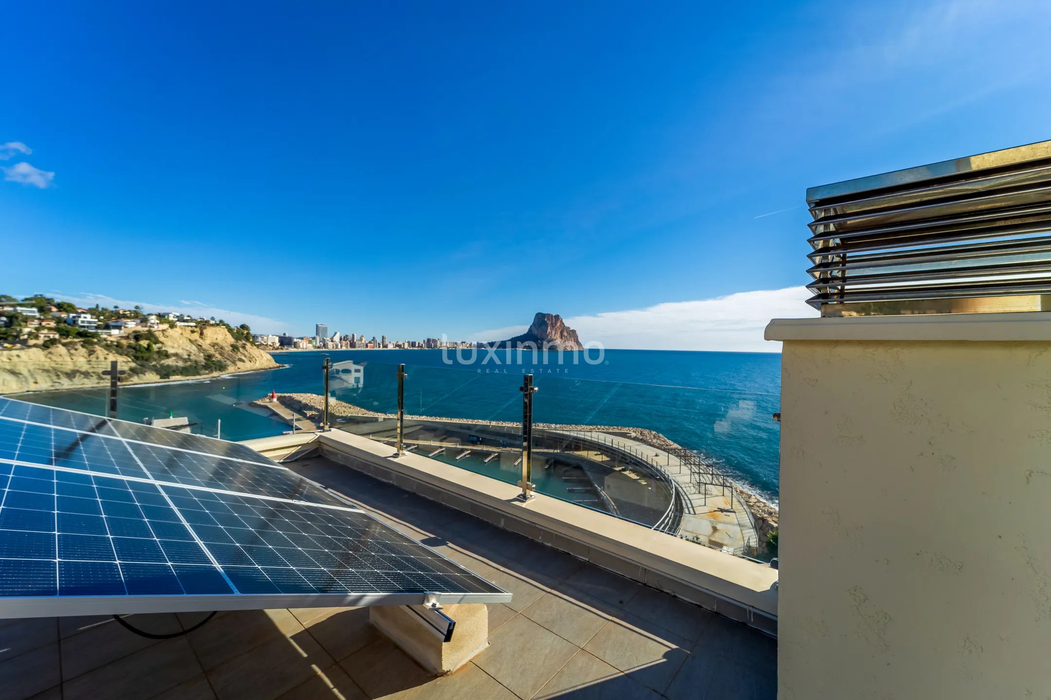 Exclusive luxury villa with panoramic sea views — photo 44