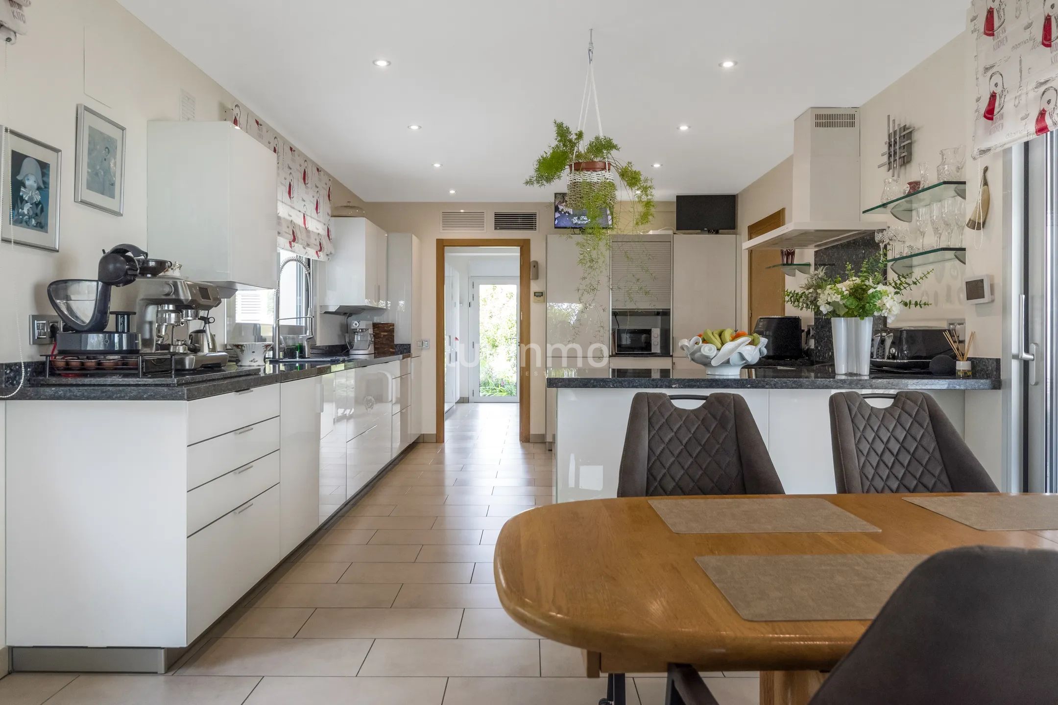 Exclusive luxury villa with panoramic sea views — photo 12