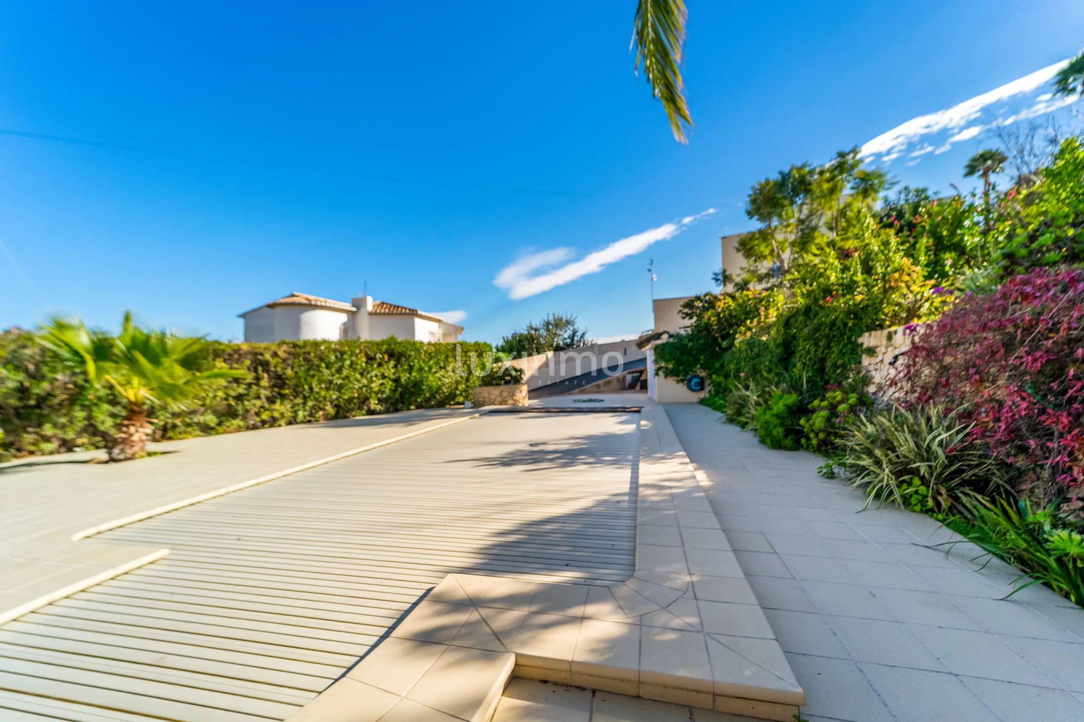 Exclusive luxury villa with panoramic sea views — photo 42