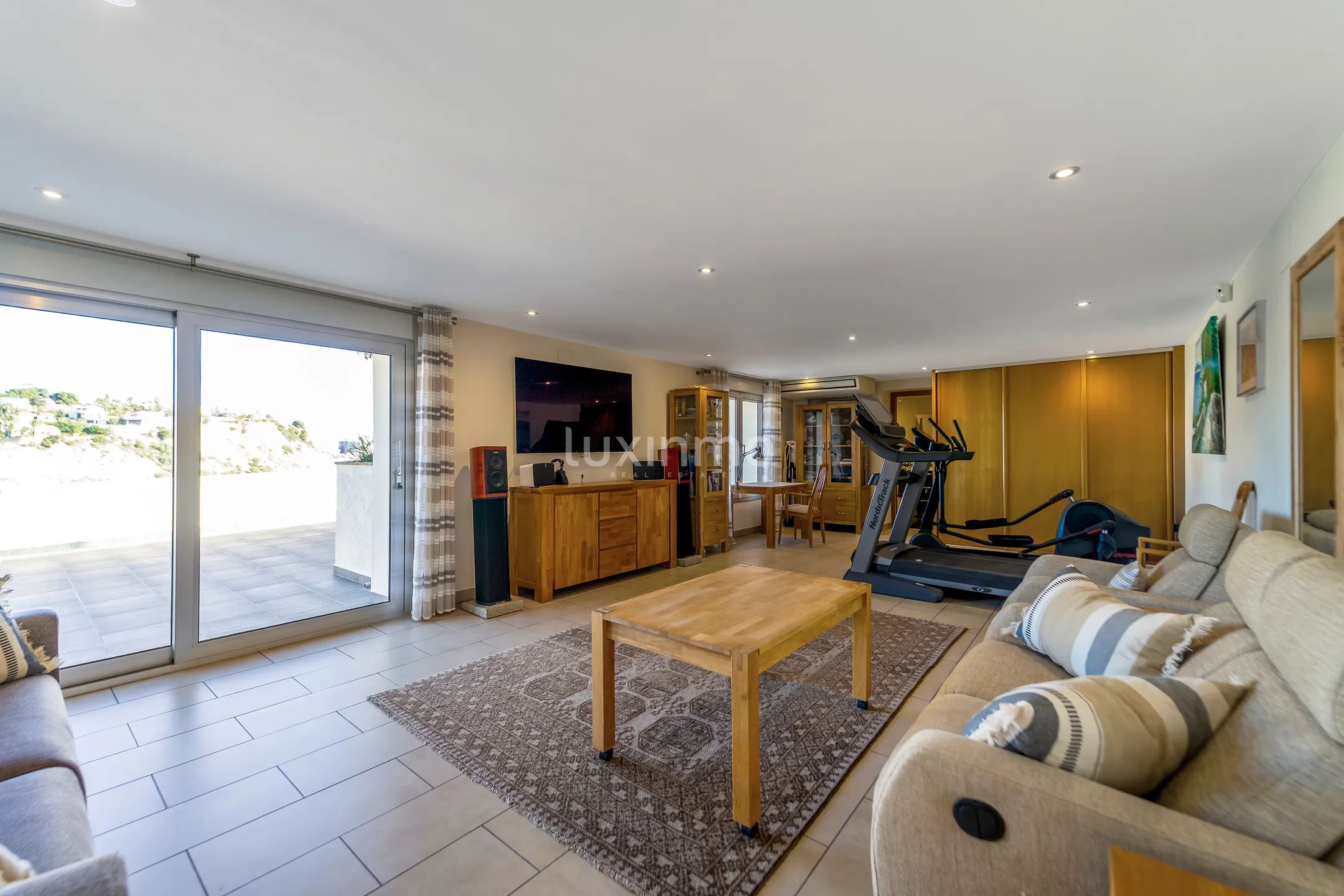 Exclusive luxury villa with panoramic sea views — photo 29