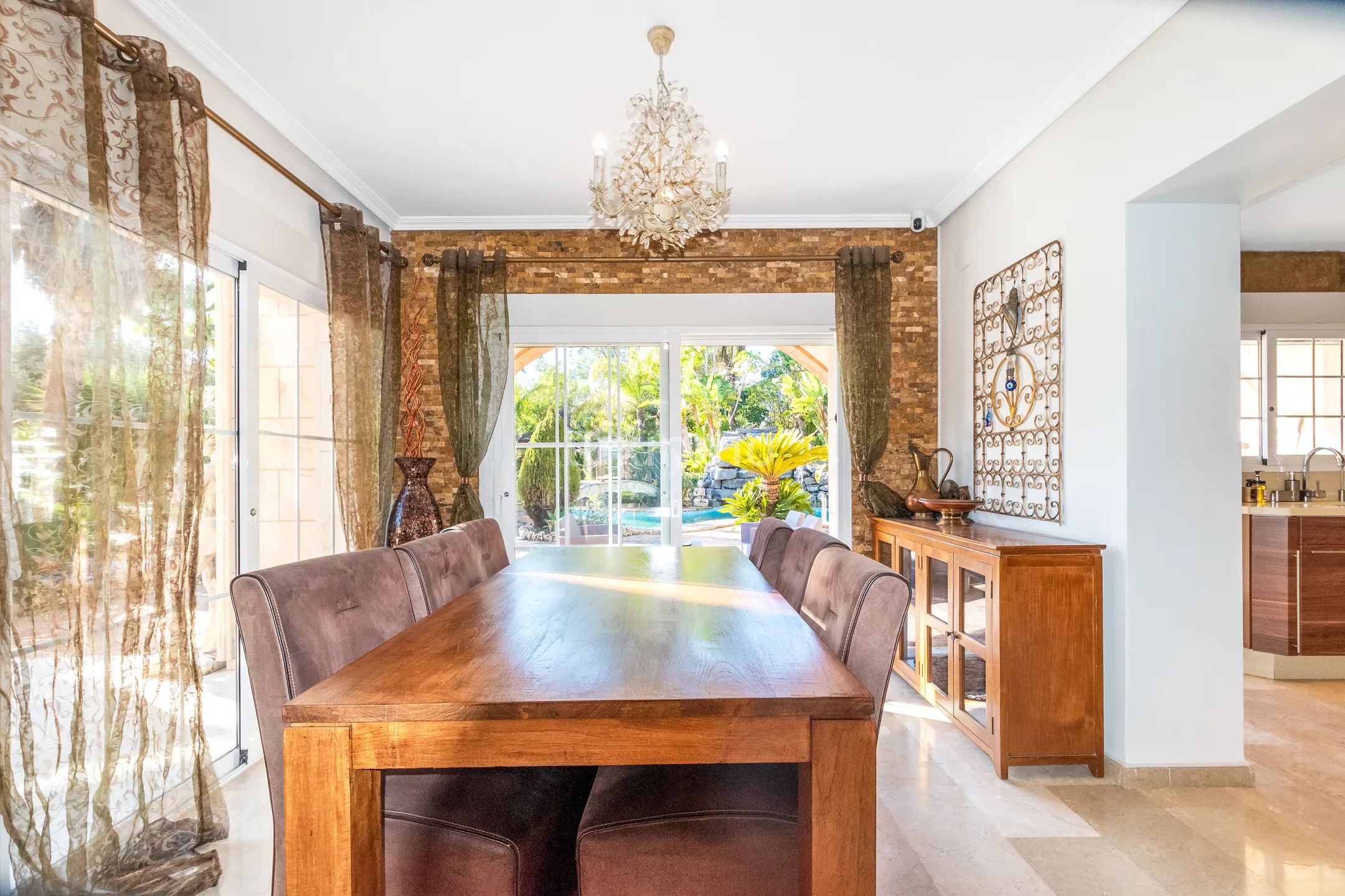 Villa with private pool for rent in La Nucia — photo 8