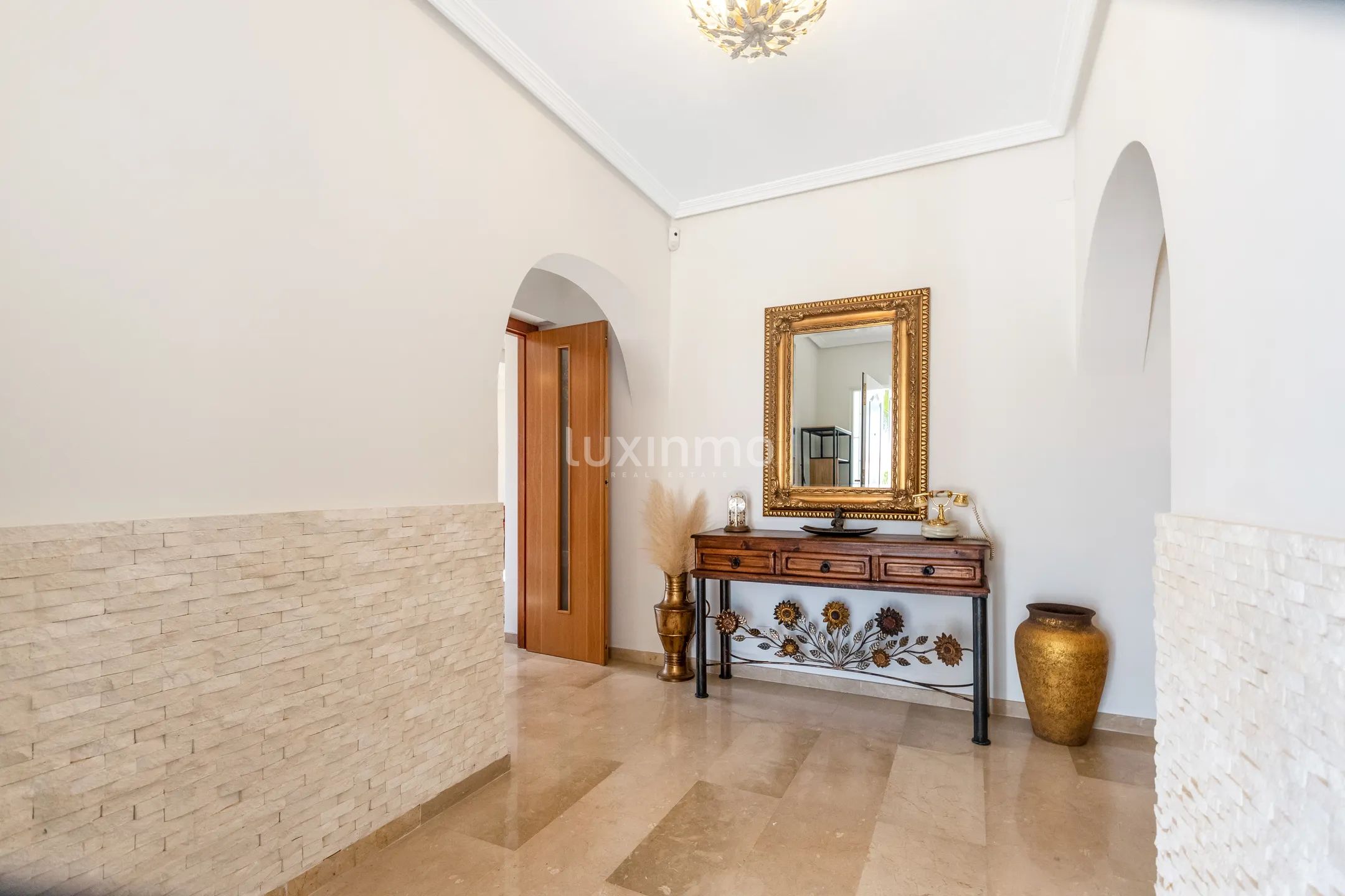 Villa with private pool for rent in La Nucia — photo 11