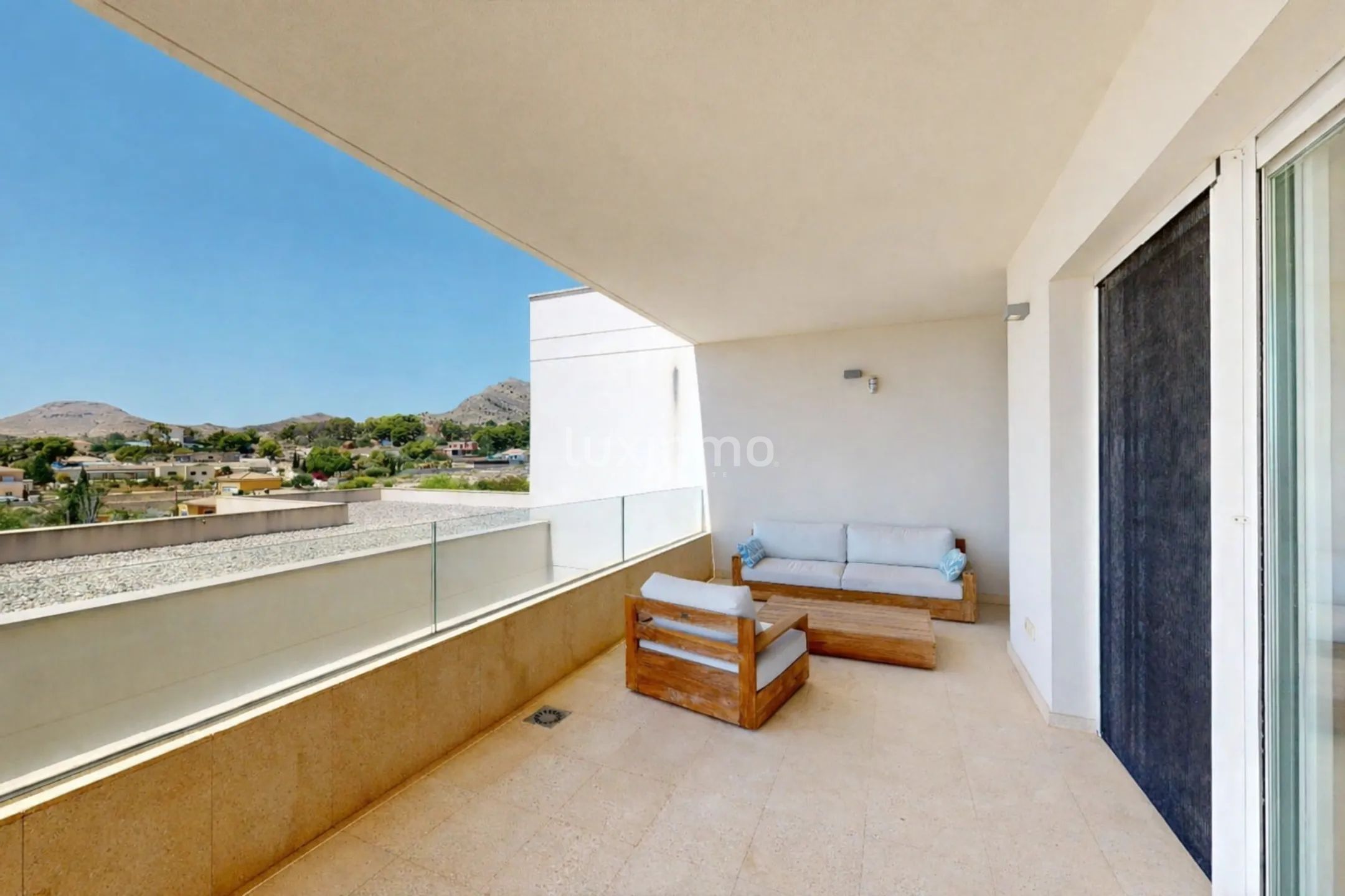 Villa met 5 slaapkamers, zonnepanelen, zwembad en uitzicht op zee in Alicante — photo 8