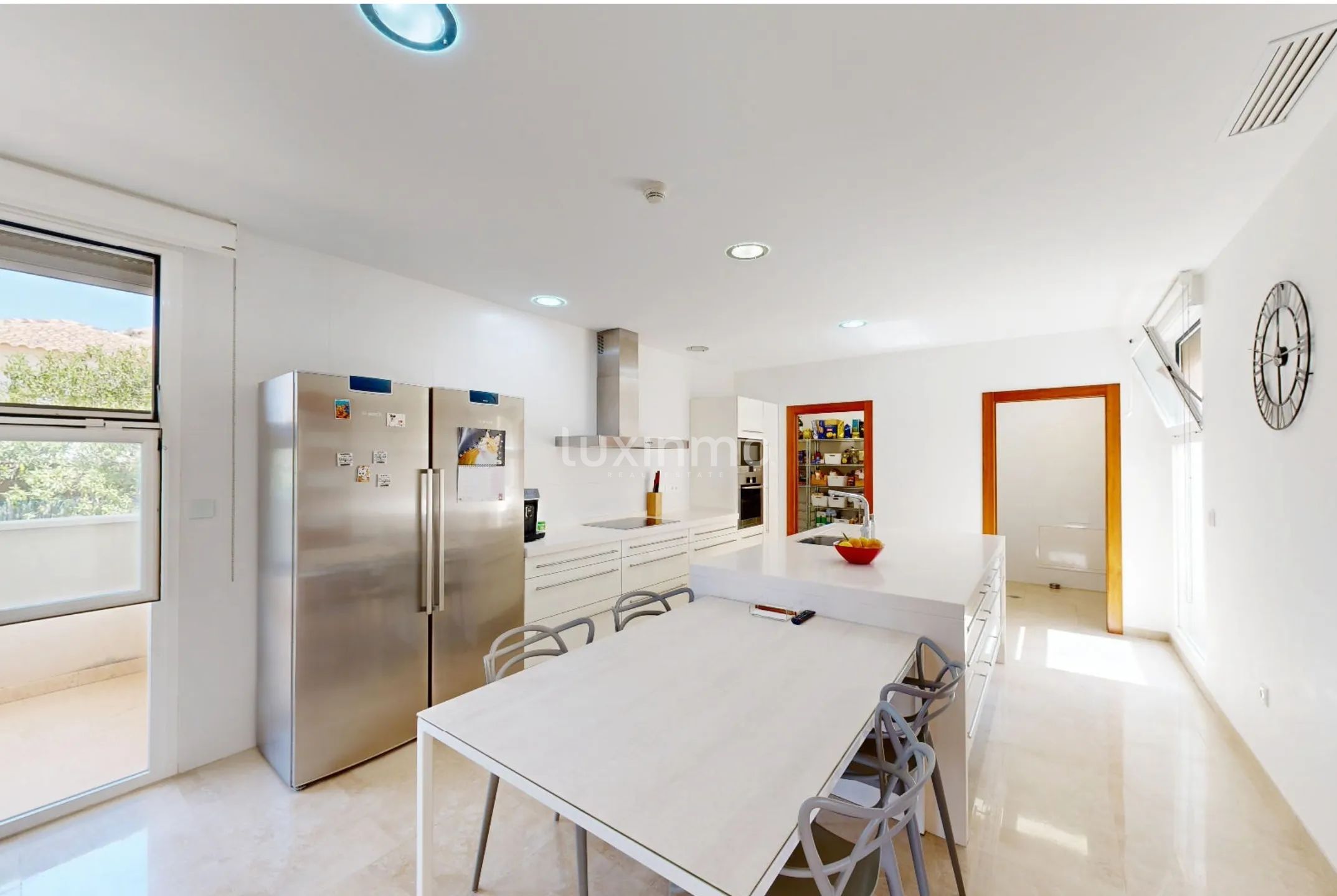 Villa met 5 slaapkamers, zonnepanelen, zwembad en uitzicht op zee in Alicante — photo 10