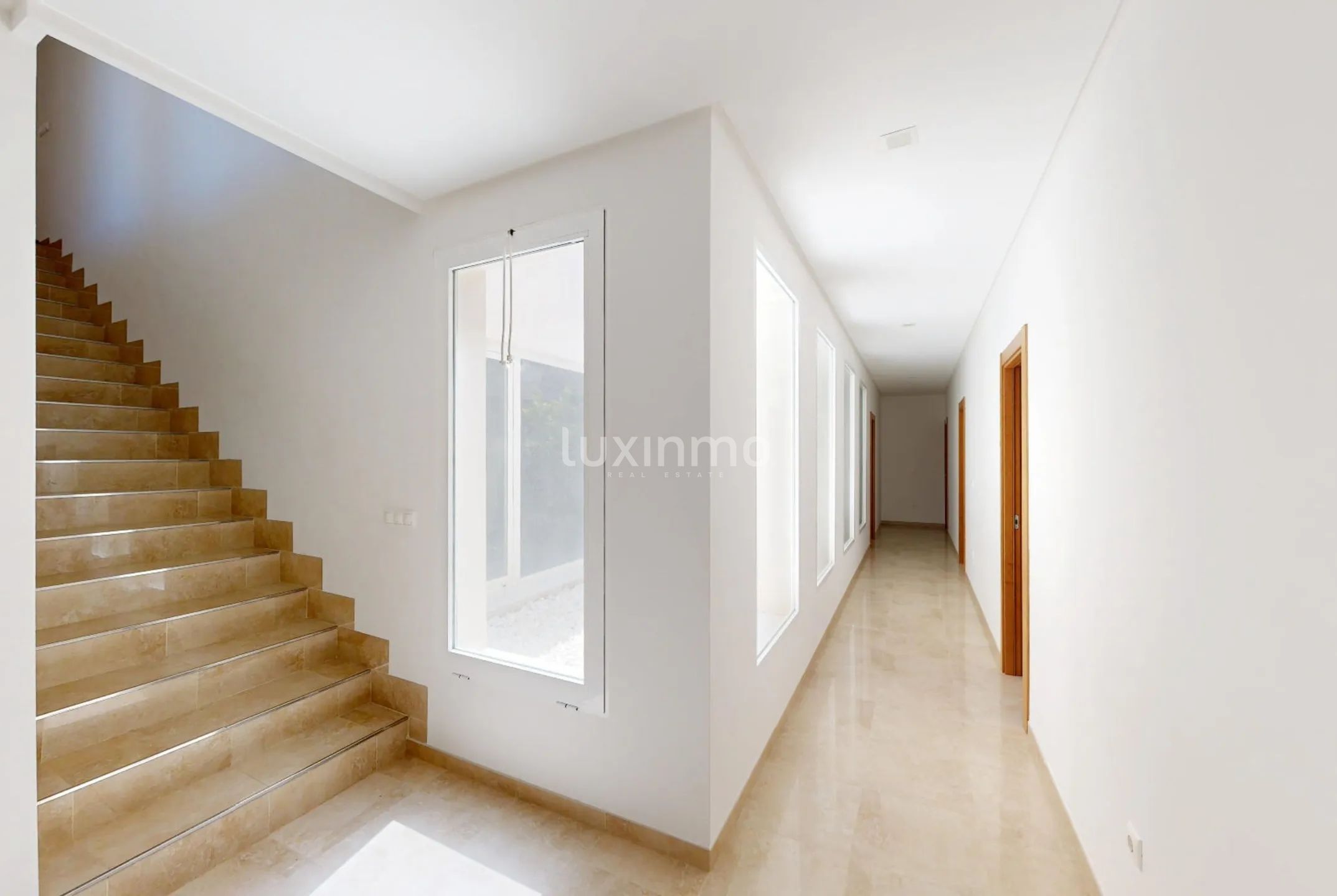 Villa met 5 slaapkamers, zonnepanelen, zwembad en uitzicht op zee in Alicante — photo 24