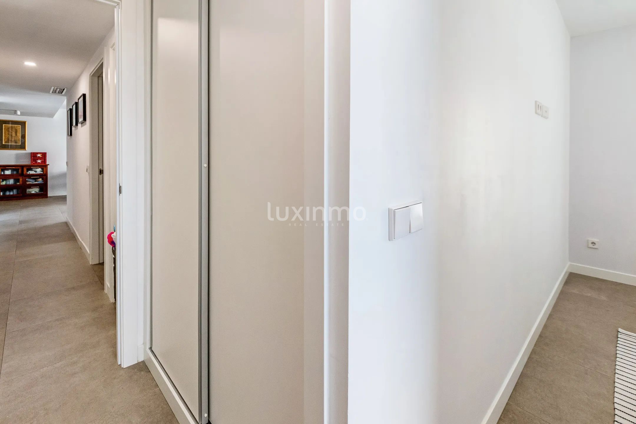 Modern 2-bedroom flat with sea and mountain views in Calpe — photo 14