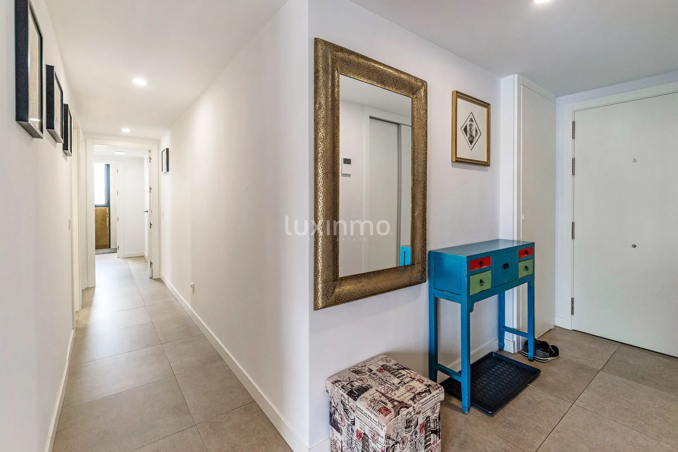 Modern apartment with sea and mountain views in Calpe — photo 12