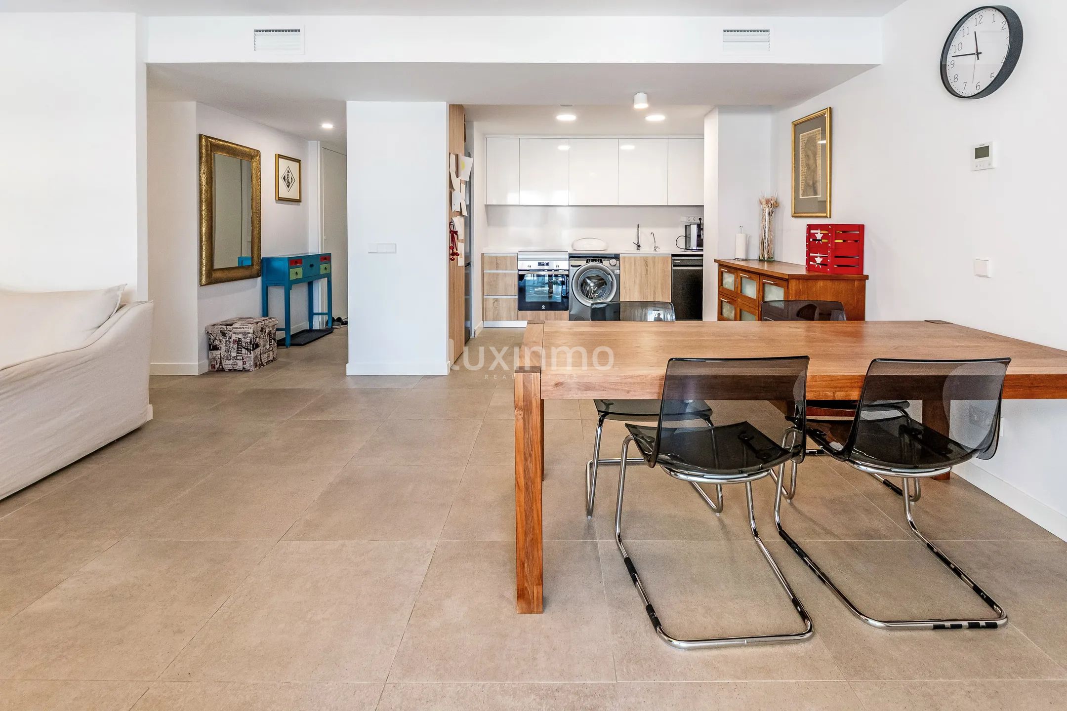 Modern 2-bedroom flat with sea and mountain views in Calpe — photo 4